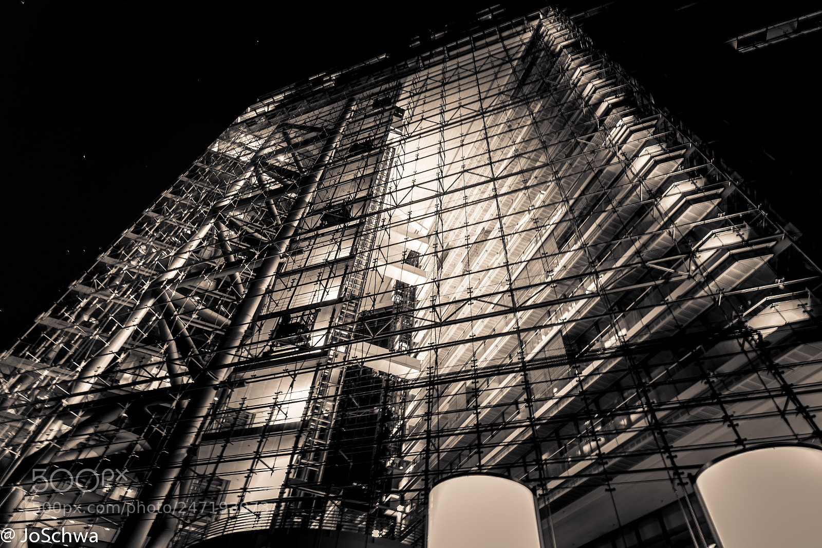 Sony a7R II sample photo. Stadttor düsseldorf photography