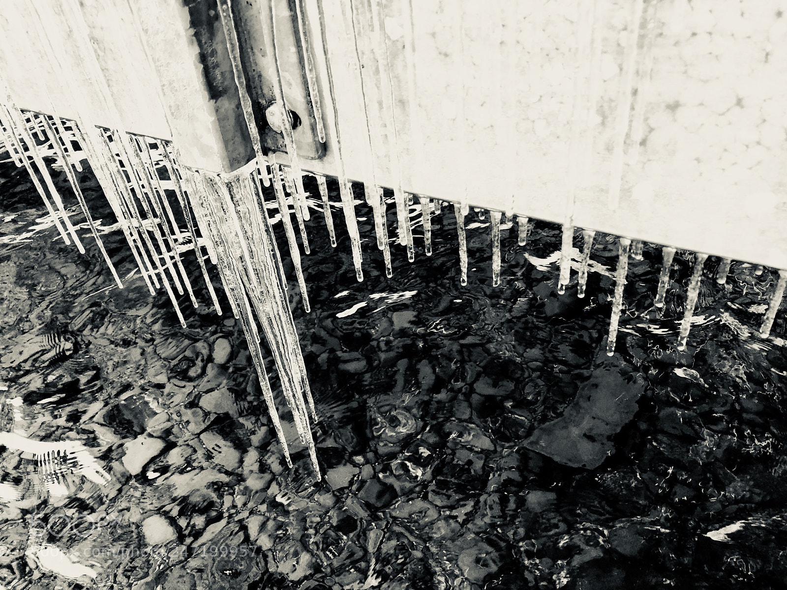 Apple iPhone 8 Plus sample photo. Ice of lake photography