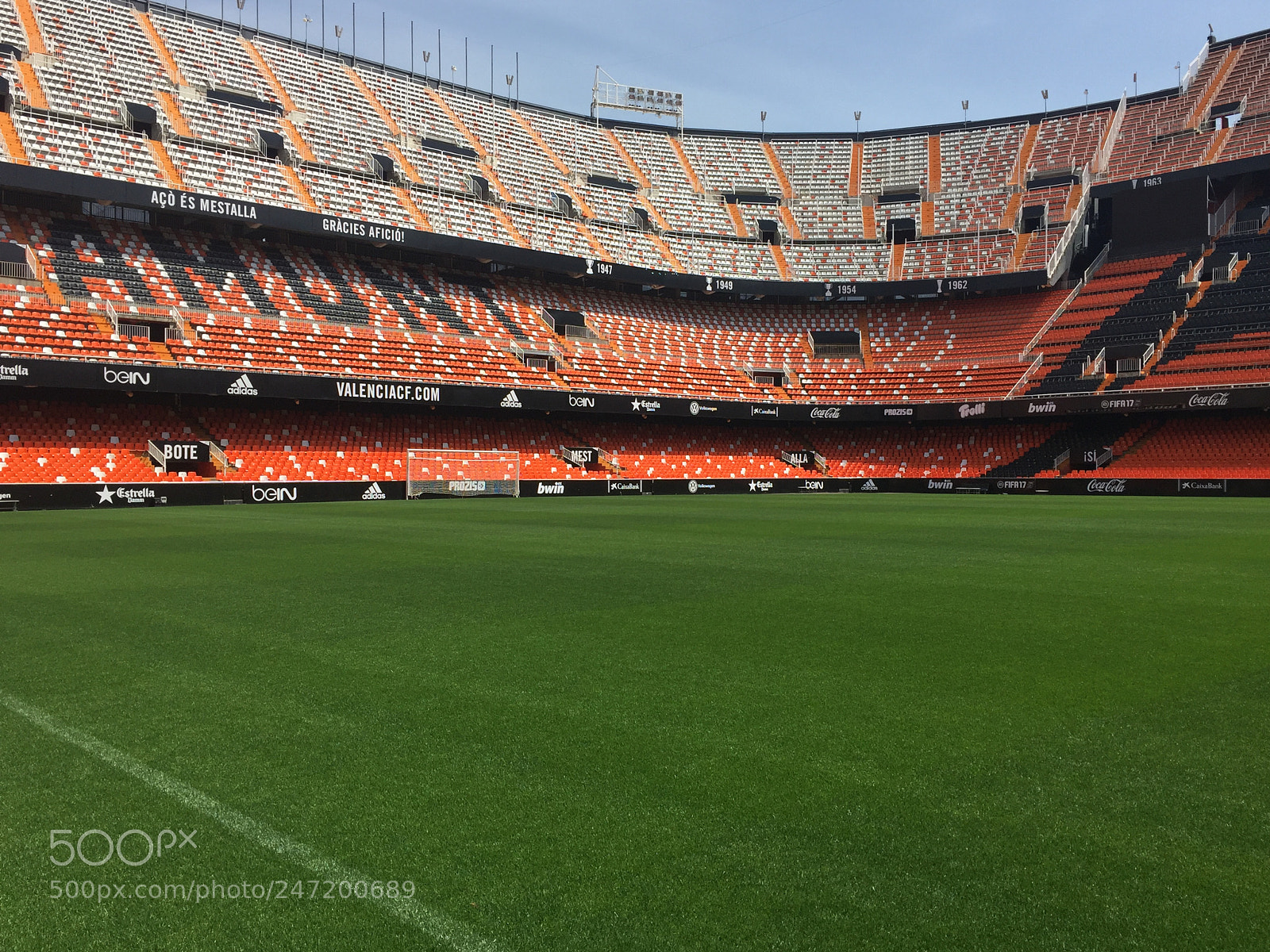 Apple iPhone 6 sample photo. Estadio mestalla photography