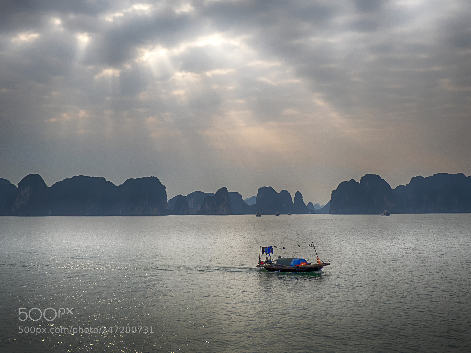 Panasonic Lumix DMC-FZ300 sample photo. Halong bay.. photography