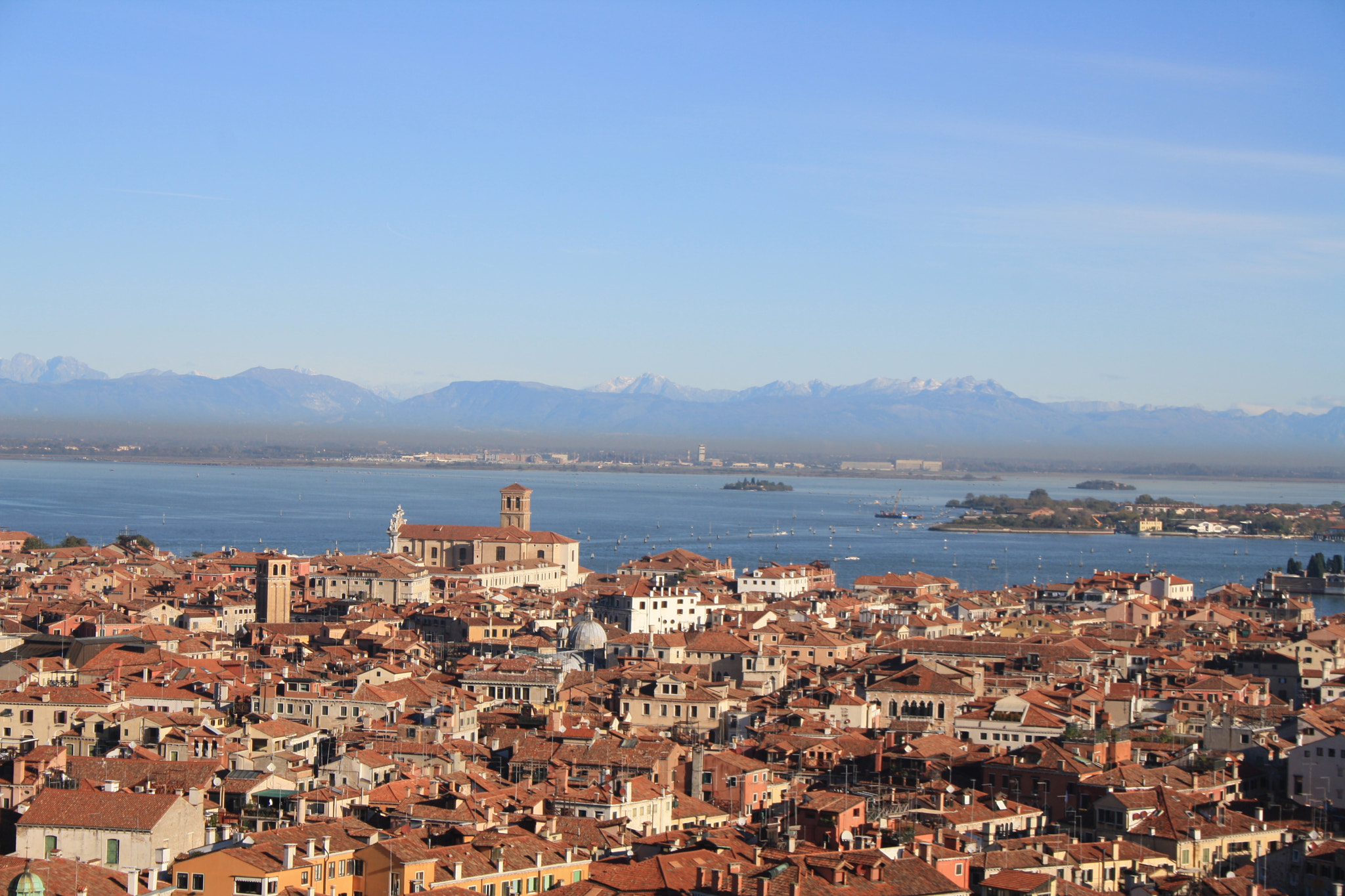 Canon EF-S 18-55mm F3.5-5.6 II sample photo. Silhouette of the dolomite mountains in venice photography