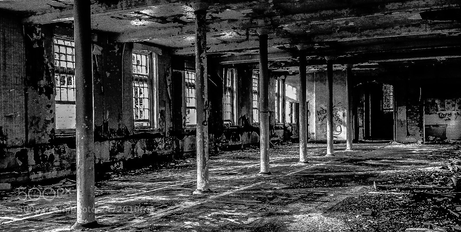 Samsung Galaxy S4 sample photo. Abandoned asylum photography