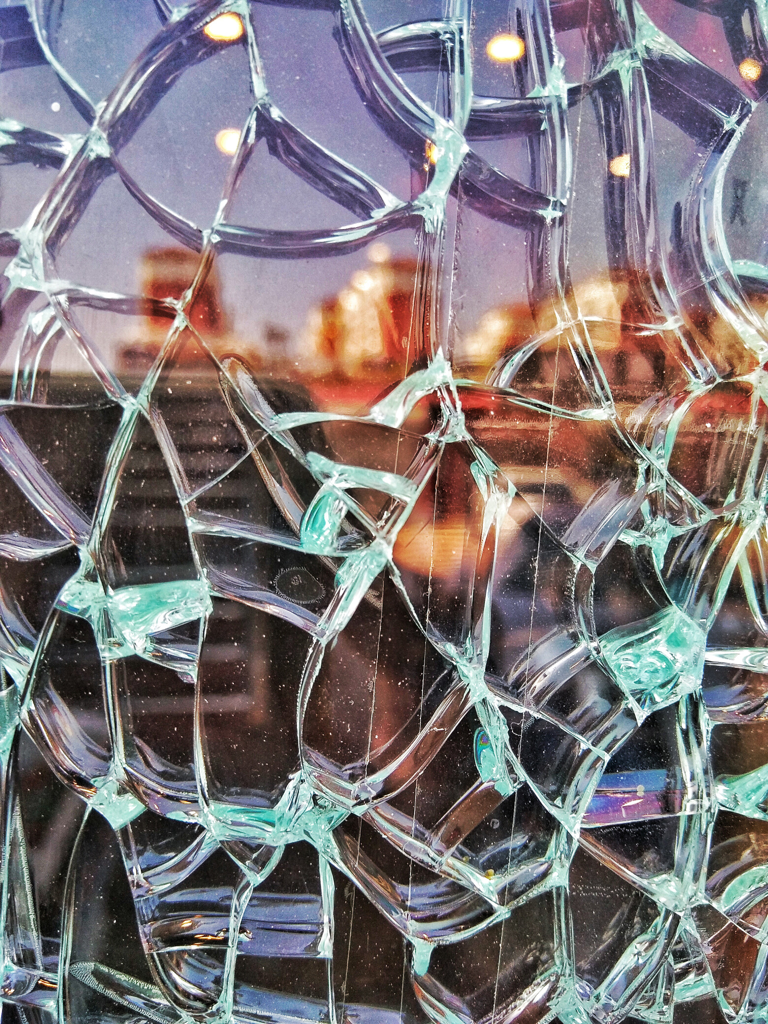 vivo X6S A sample photo. Broken reality photography