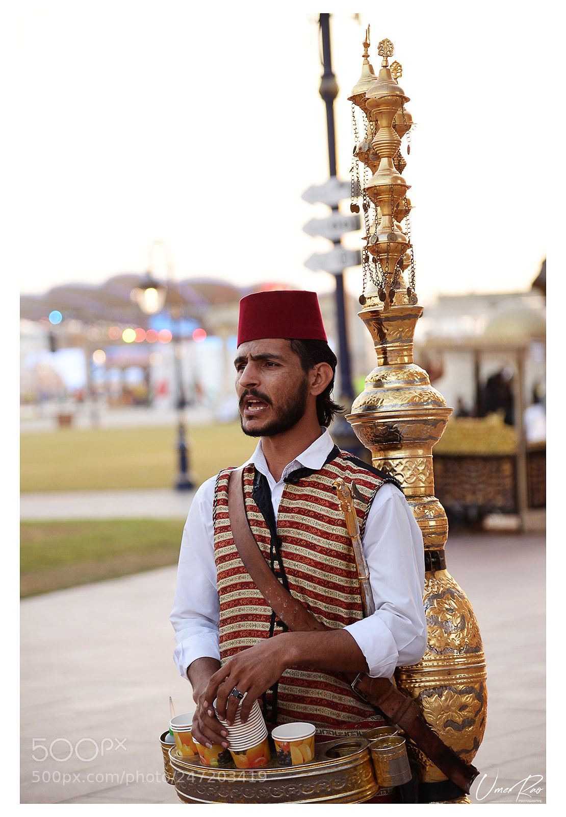 Nikon D610 sample photo. Street vendor. photography