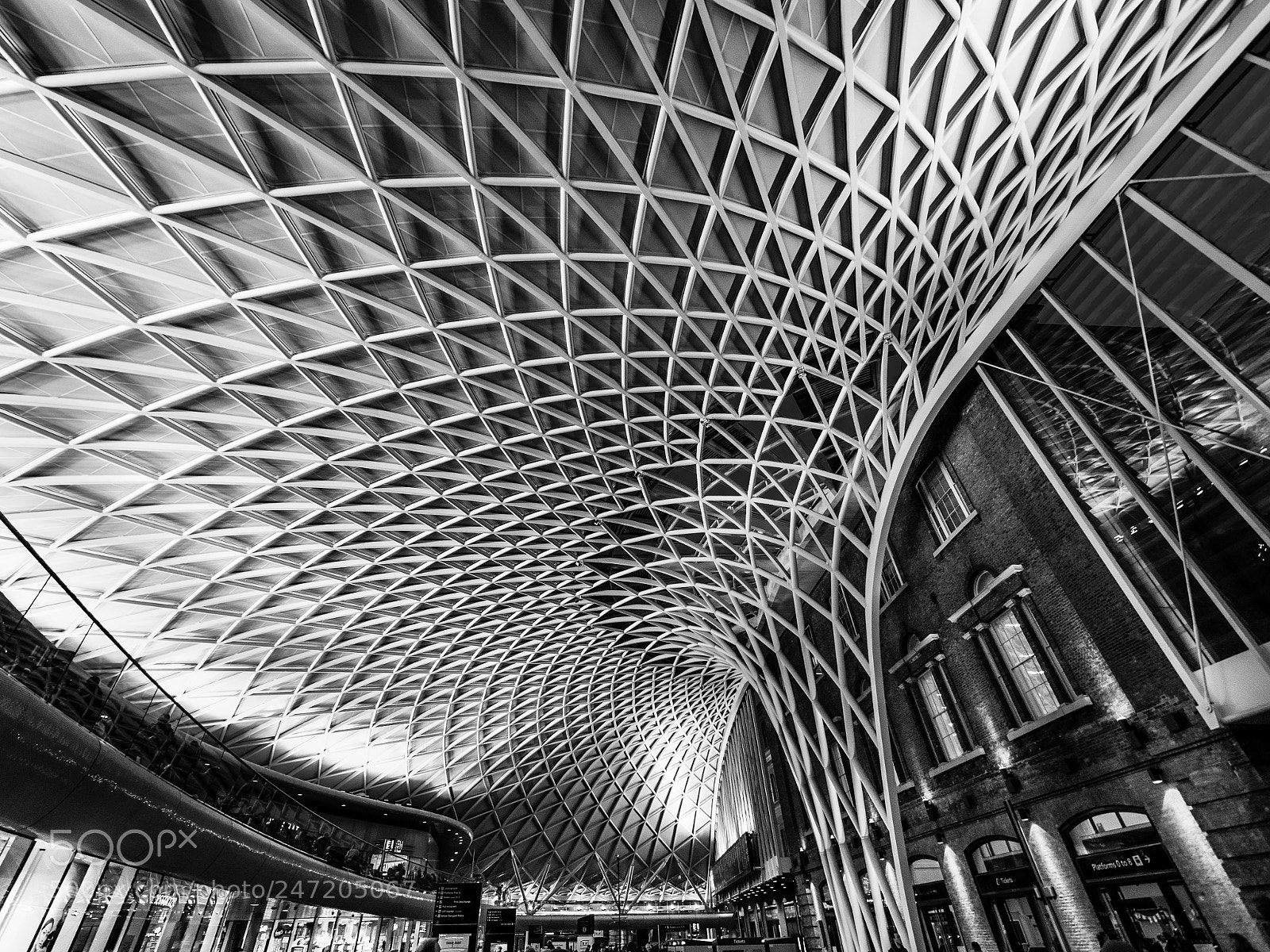 Panasonic Lumix DMC-GX8 sample photo. King cross station iii photography