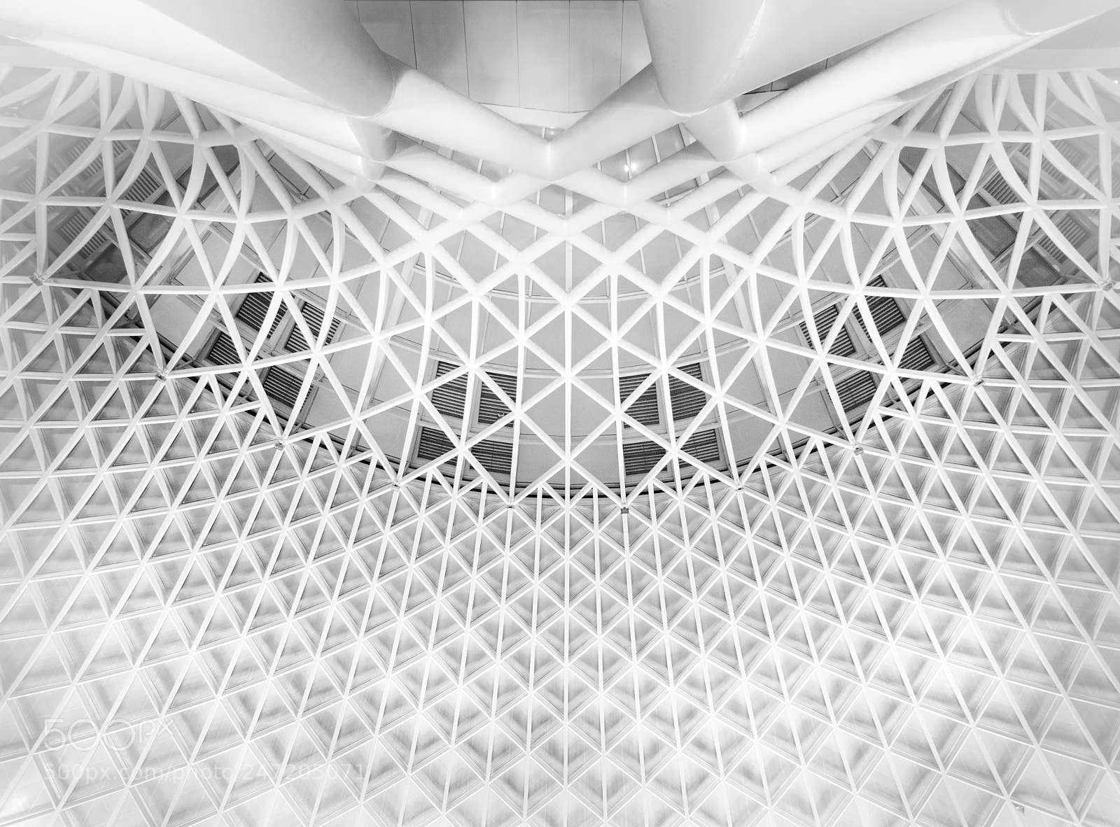 Panasonic Lumix DMC-GX8 sample photo. King cross station iv photography
