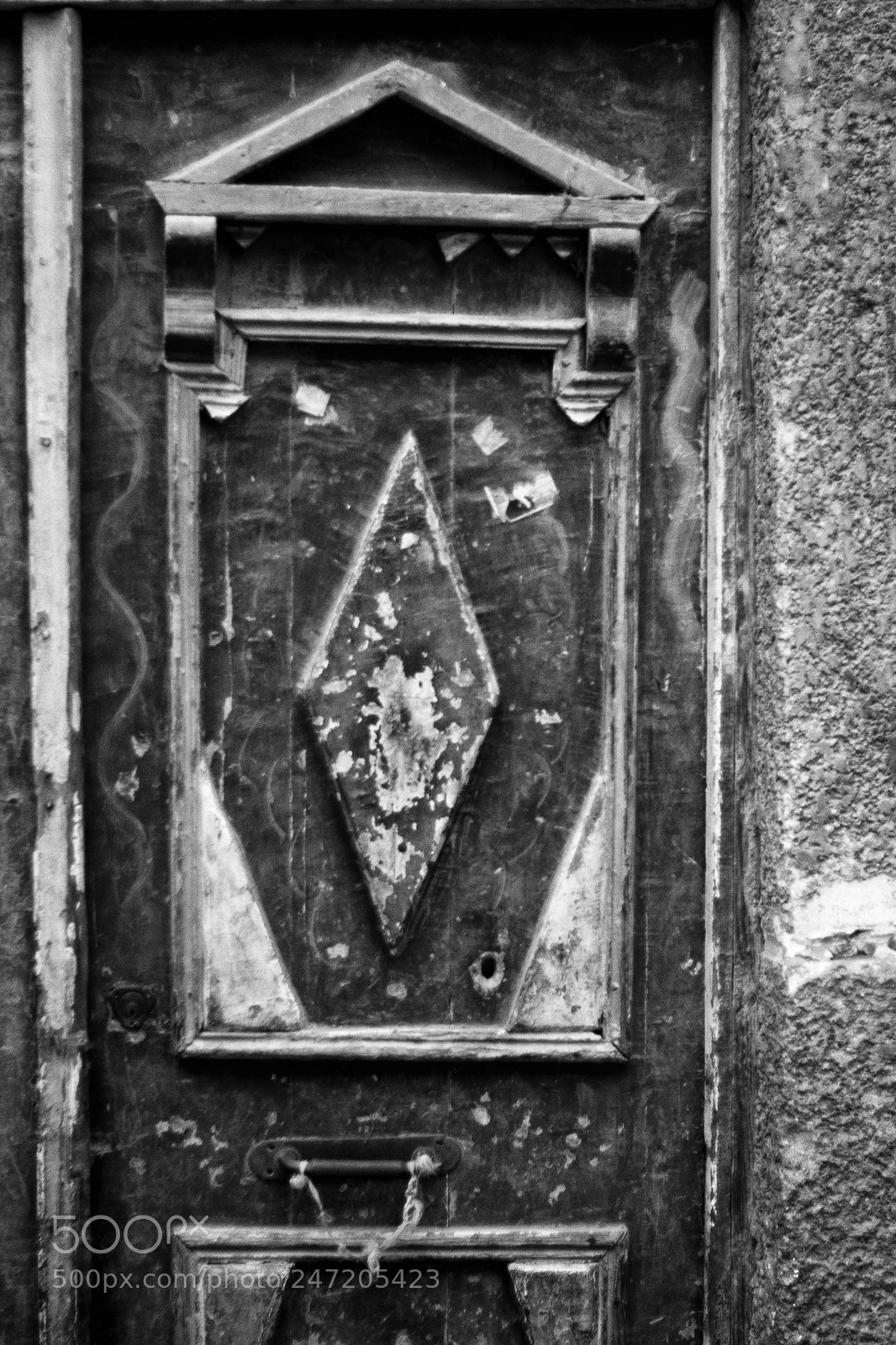 Canon EOS 600D (Rebel EOS T3i / EOS Kiss X5) sample photo. Old door photography