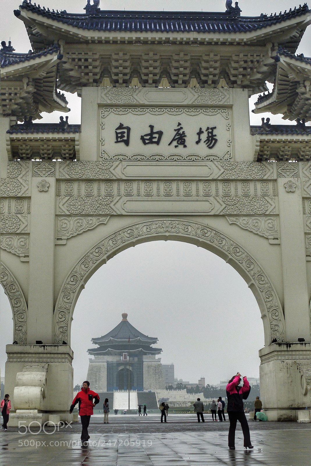 Panasonic Lumix DMC-GF1 sample photo. National chiang kai-shek memorial photography