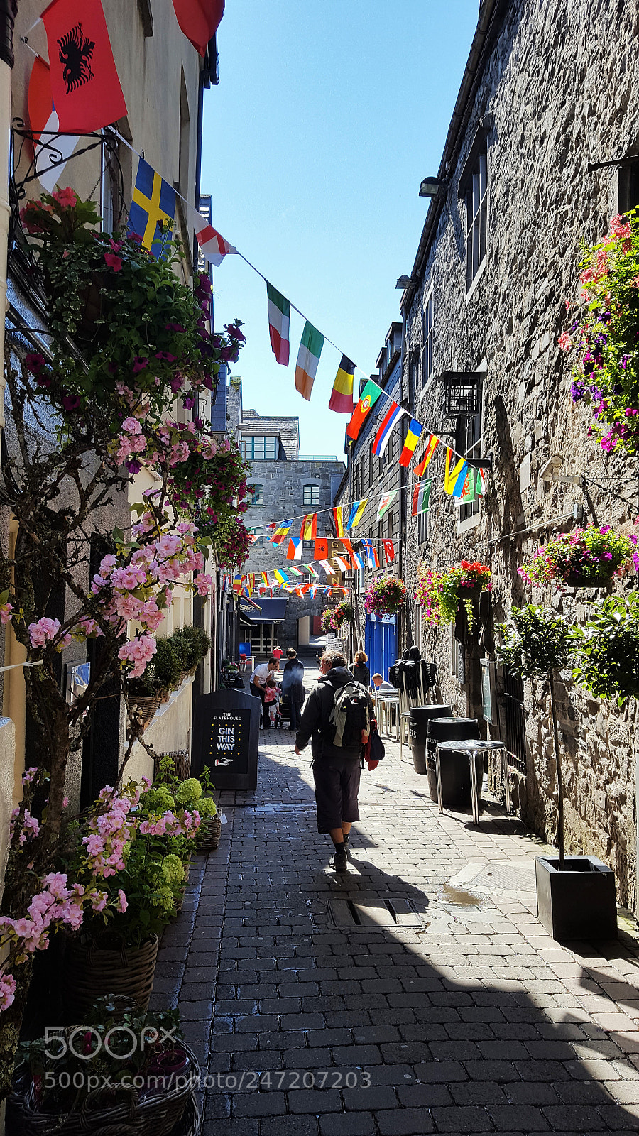 Samsung Galaxy S6 sample photo. Galway street photography