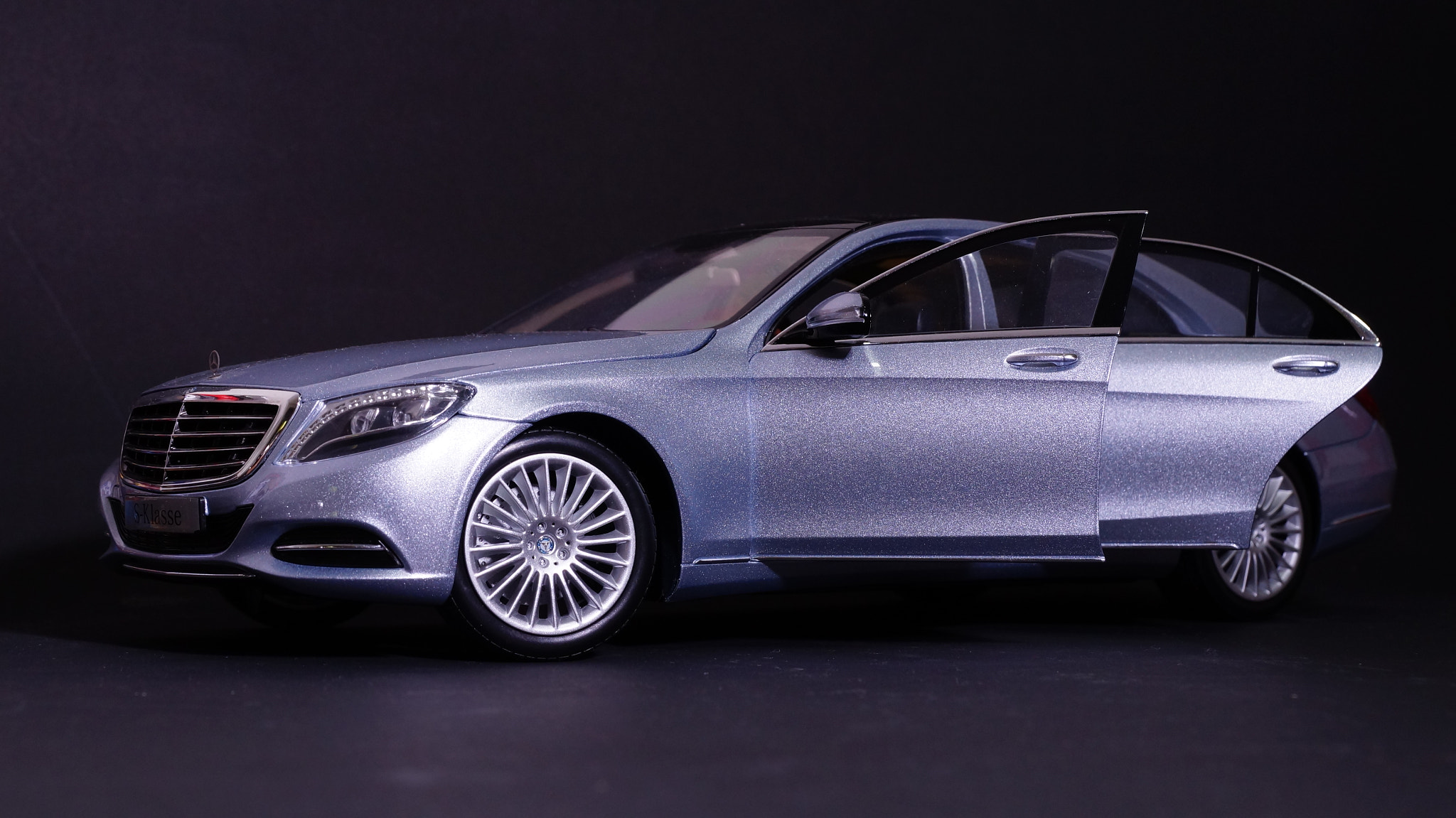 Sony DT 18-135mm F3.5-5.6 SAM sample photo. Diecast cars 1/18 norev photography