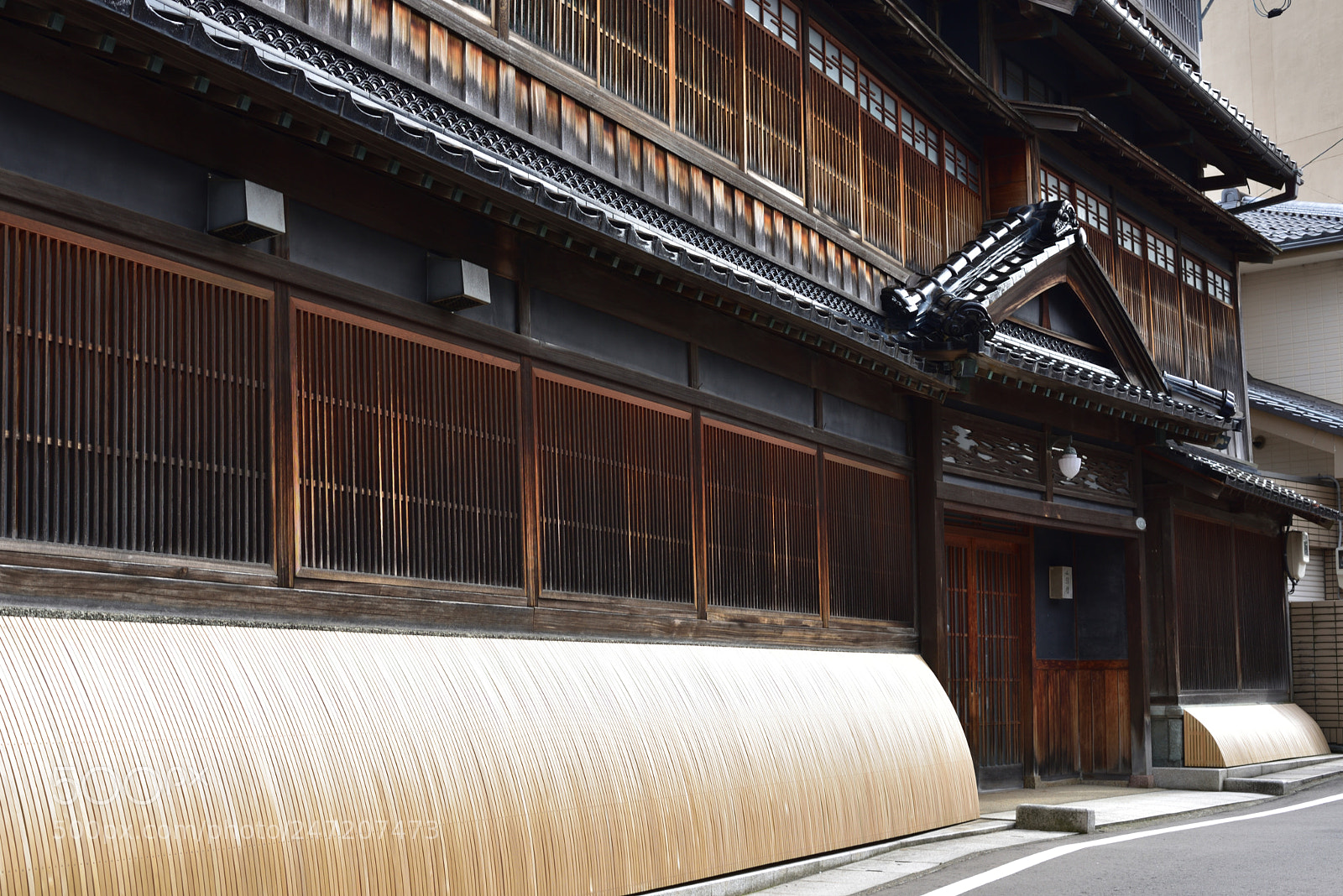 Nikon D750 + Nikon AF-S Nikkor 50mm F1.8G sample photo. 蛤坂にある山錦楼 （さんきんろう）金沢寺町 photography