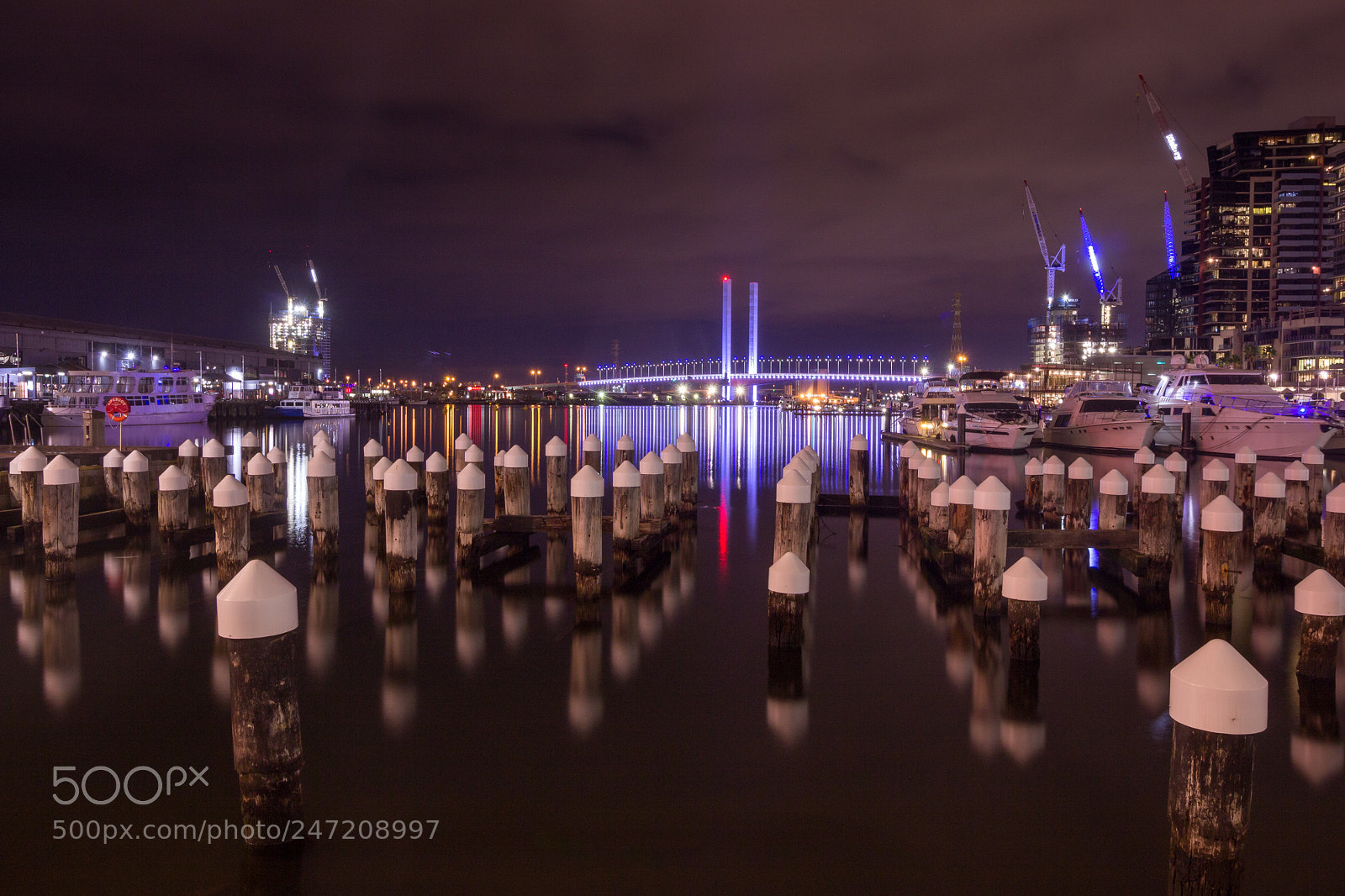 Canon EOS 600D (Rebel EOS T3i / EOS Kiss X5) sample photo. Docklands night photography