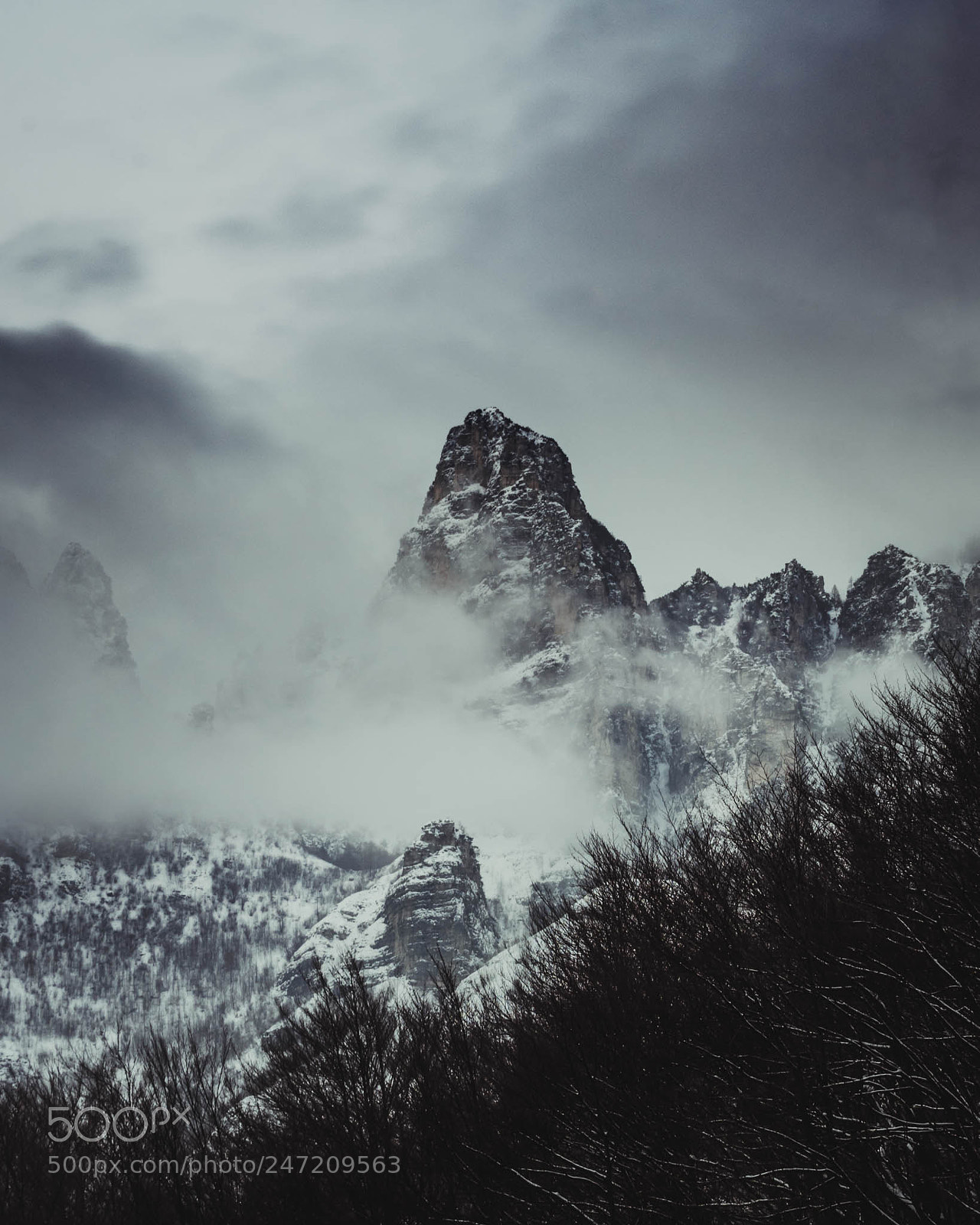 Sony a7 II sample photo. The misty peak photography