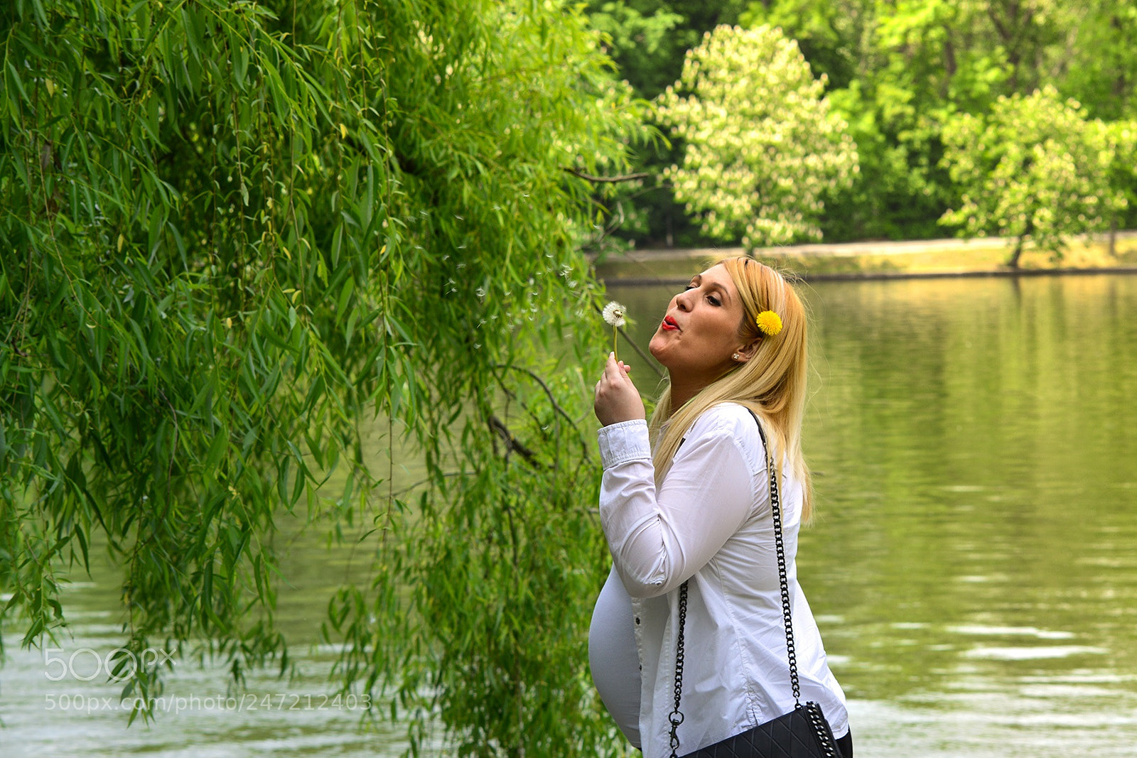 Nikon D3200 sample photo. Enjoys the pregnancy photography
