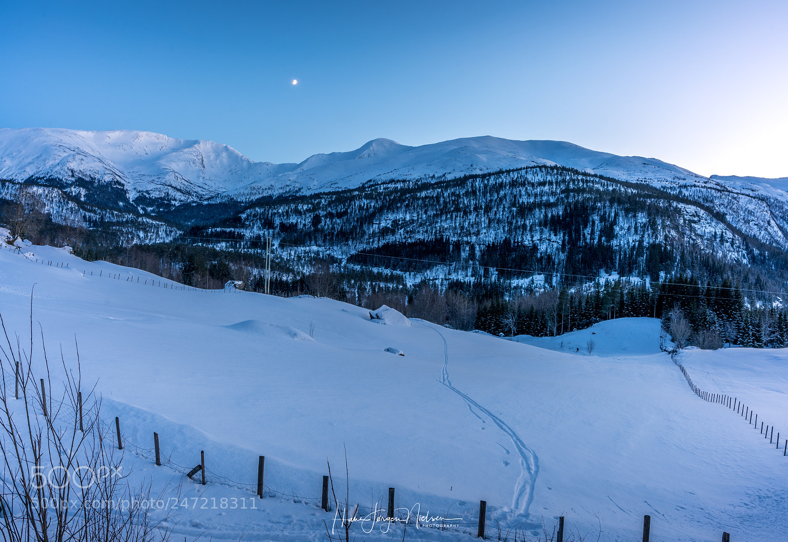Sony a7R II sample photo. An evening in raundalen photography