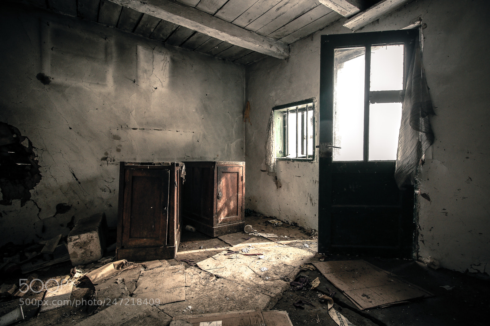 Canon EOS 7D Mark II sample photo. Abandoned cabin photography