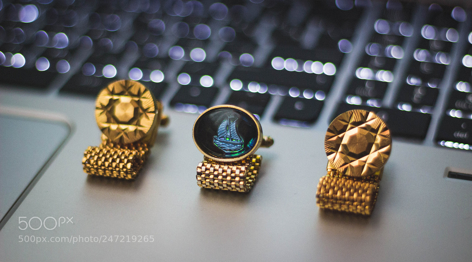 Canon EOS 600D (Rebel EOS T3i / EOS Kiss X5) sample photo. Which one for you photography