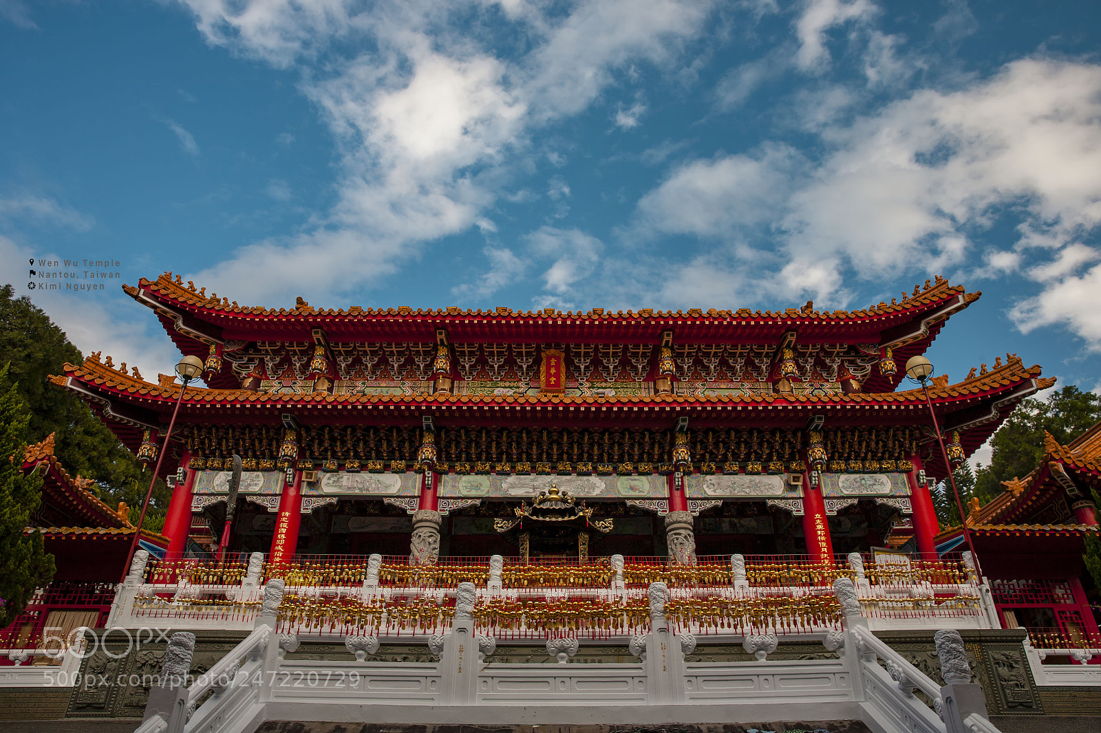 Canon EOS 5D sample photo. Wen wu temple photography