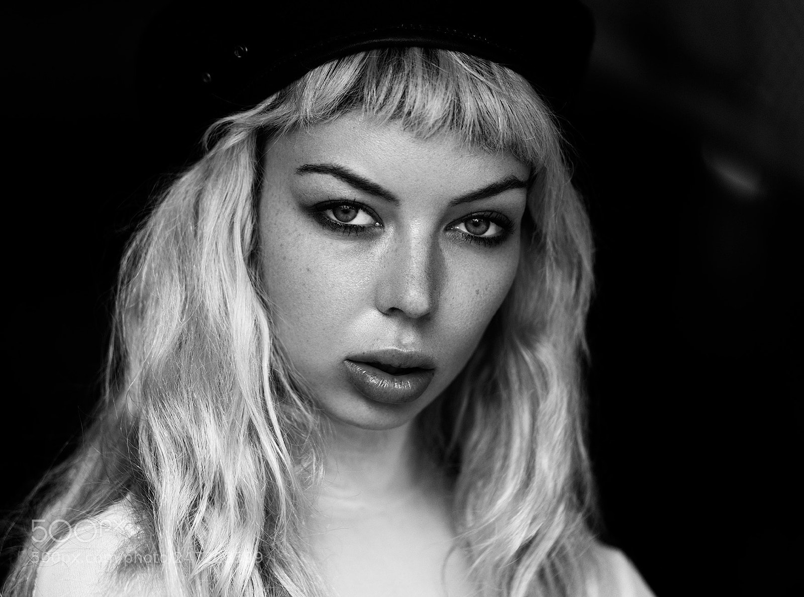 Sony a7R II sample photo. Undercover photography