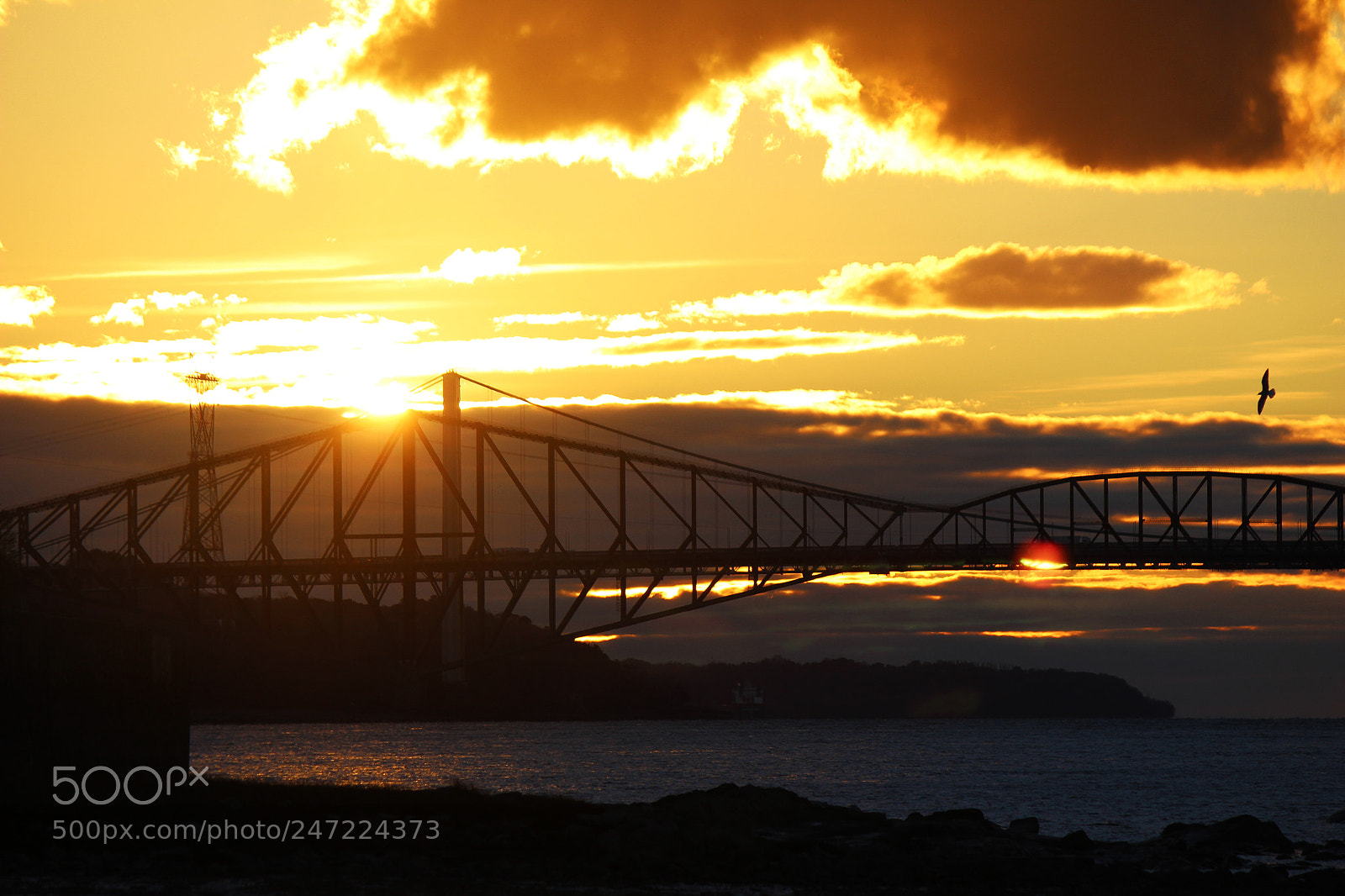 Canon EOS 600D (Rebel EOS T3i / EOS Kiss X5) sample photo. Sunset on pont de photography