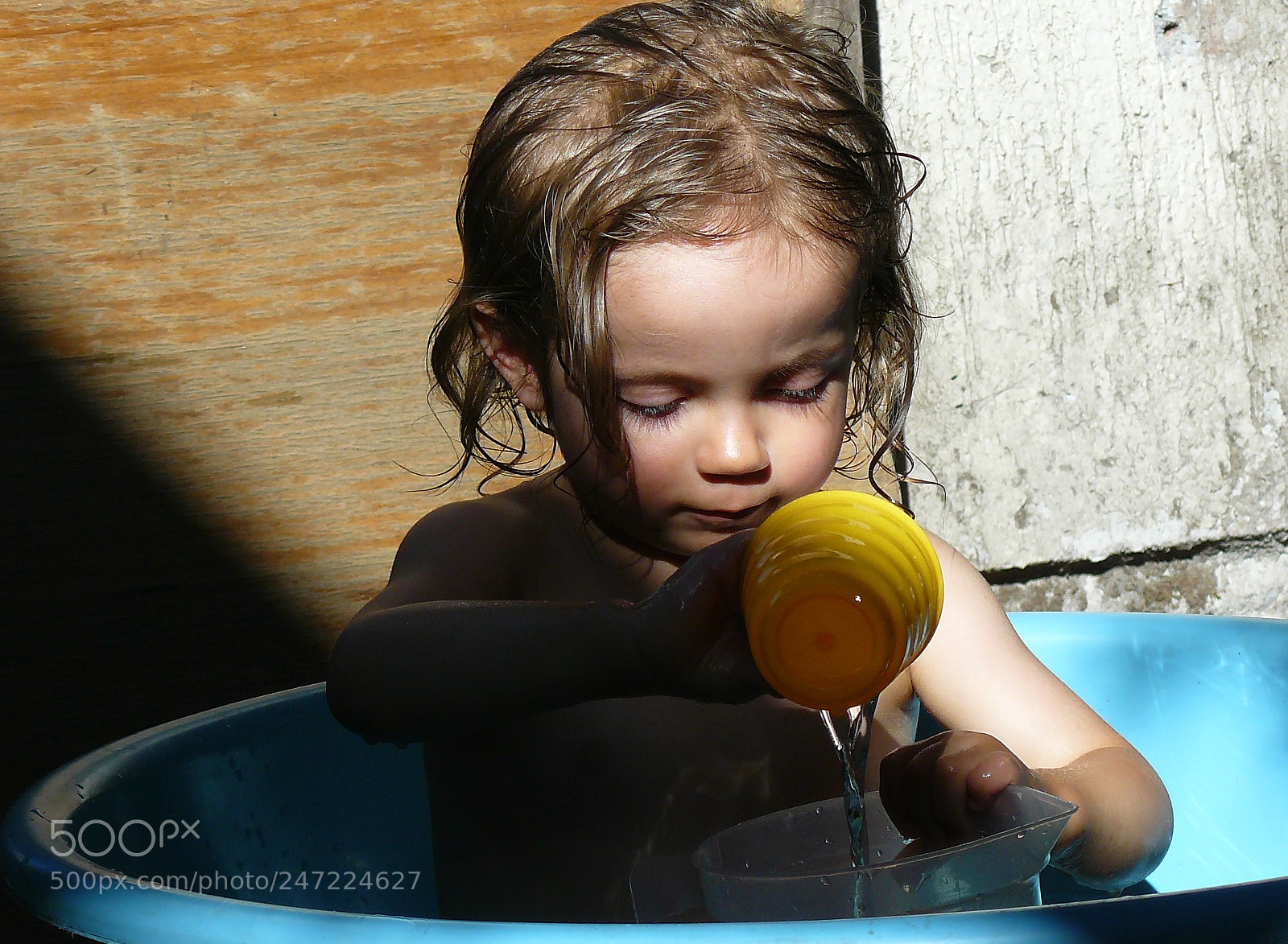 Panasonic DMC-FZ8 sample photo. Yellow cup photography