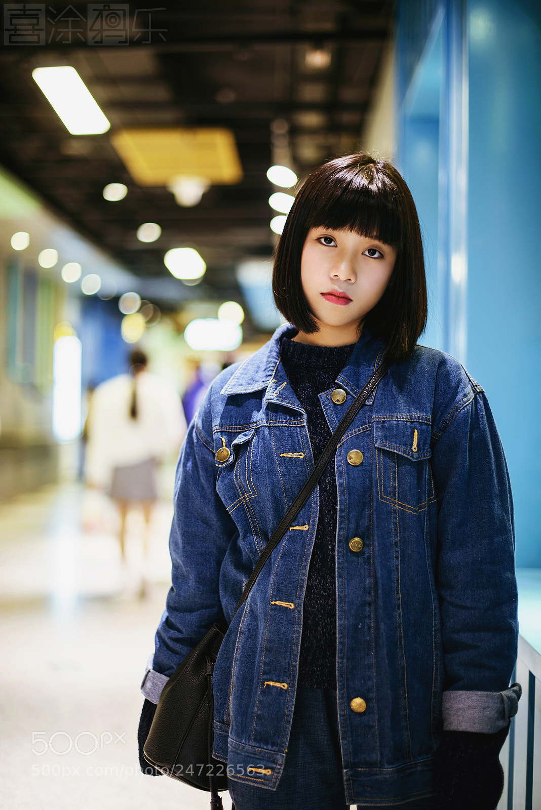 Nikon D810 sample photo. 地铁商业街人像 photography