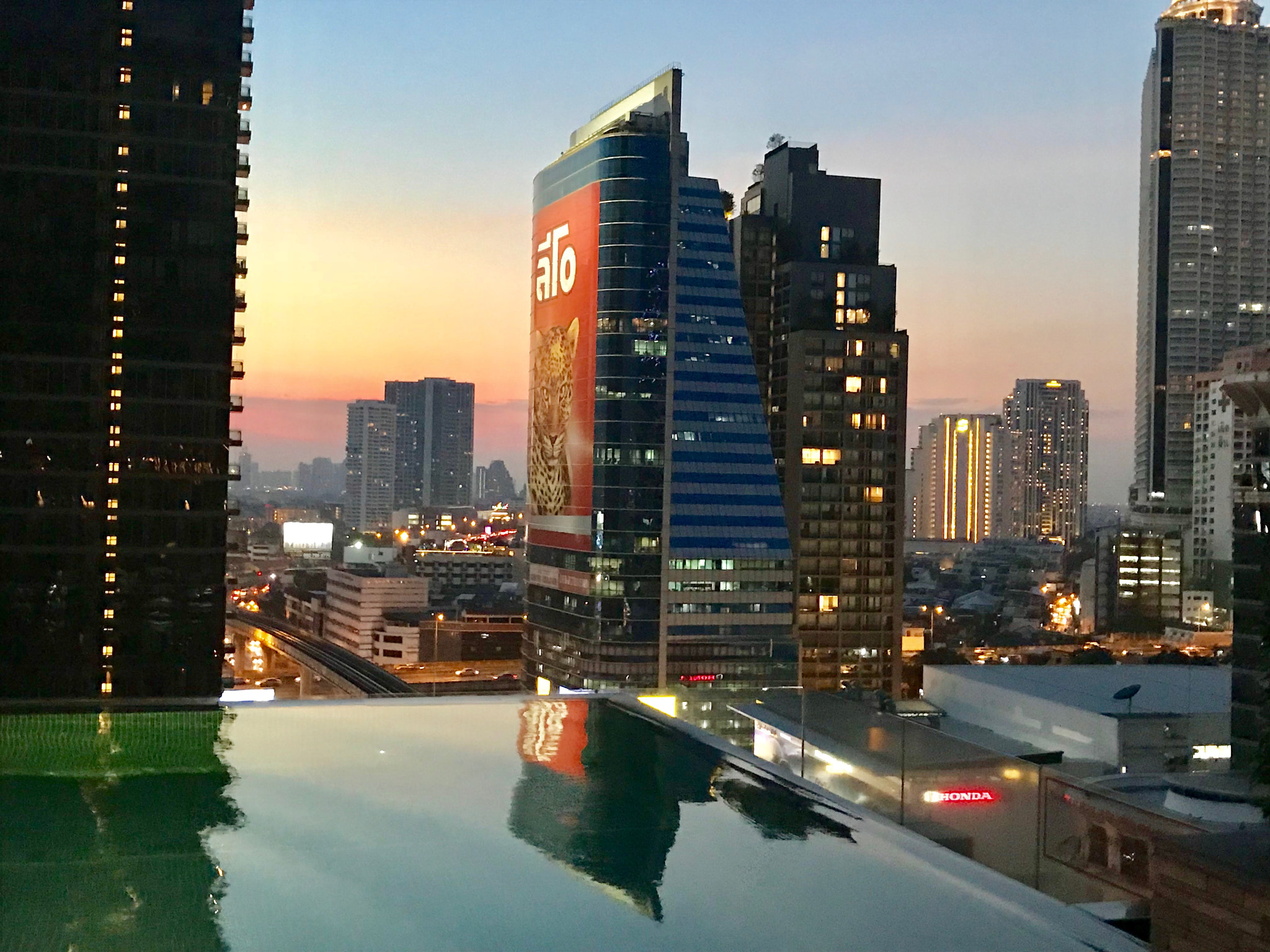Apple iPad Pro (10.5-inch) sample photo. Bangkok thaïland photography