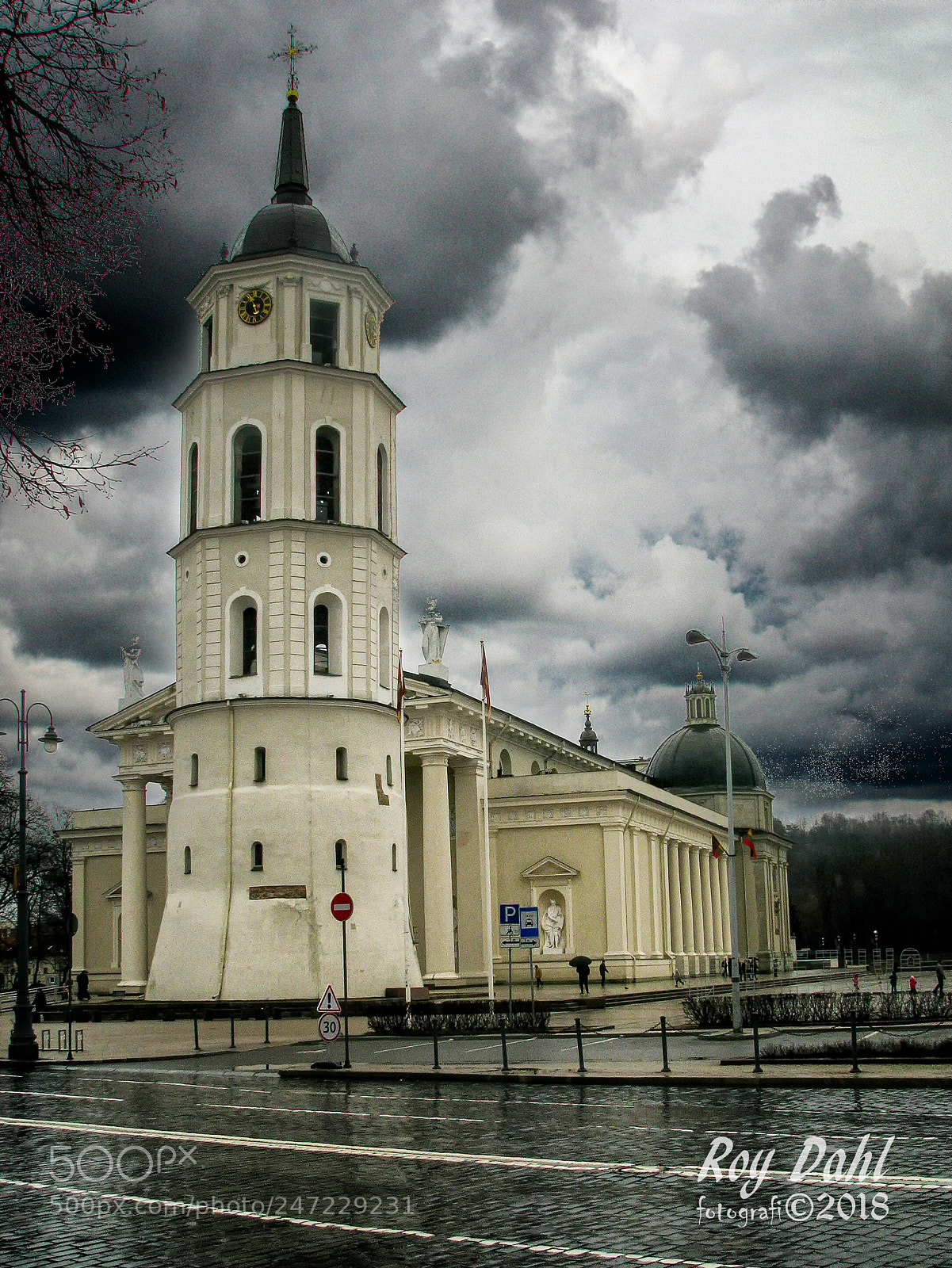 Canon POWERSHOT S5 IS sample photo. Cathedral basilica - vilnius photography