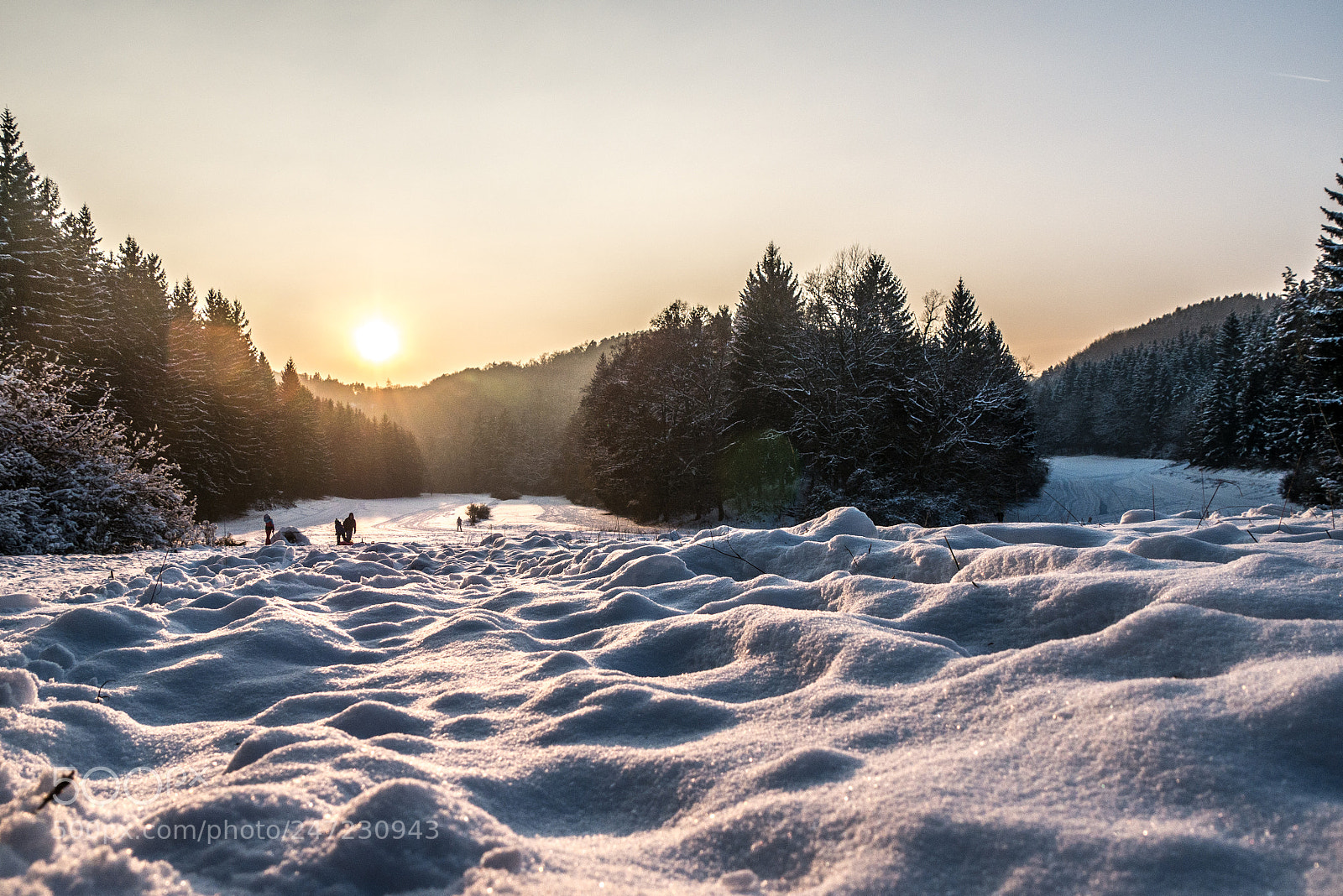 Panasonic DMC-G70 sample photo. Sundown in snow photography