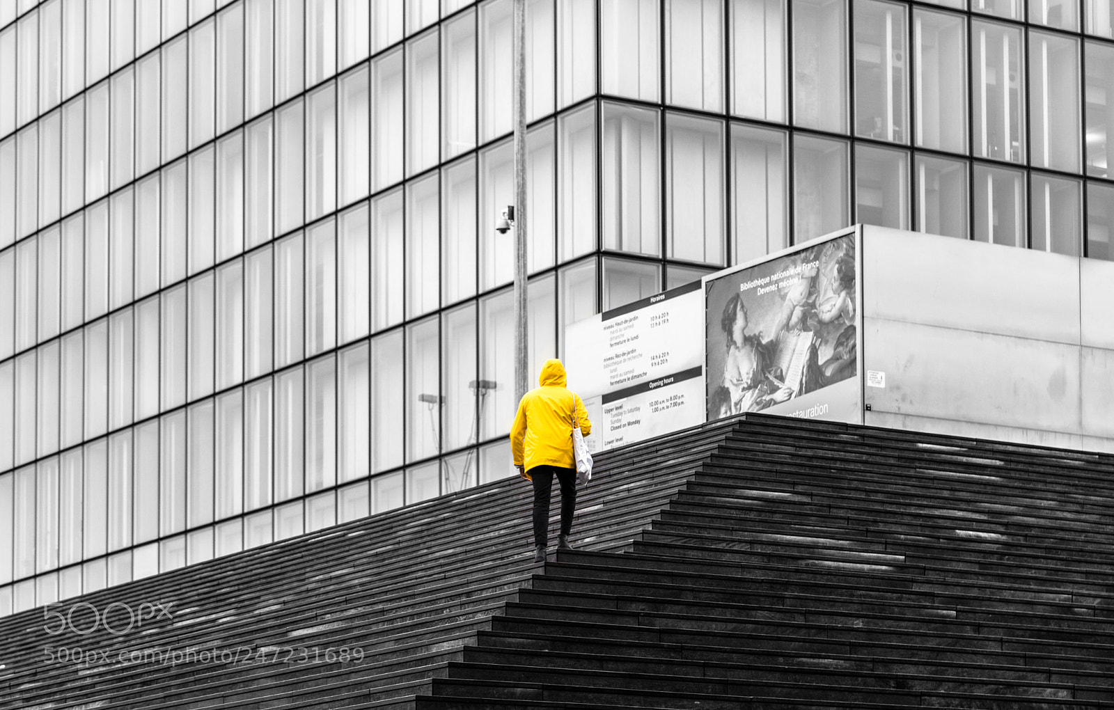 Canon EOS 6D Mark II sample photo. A yellow man photography