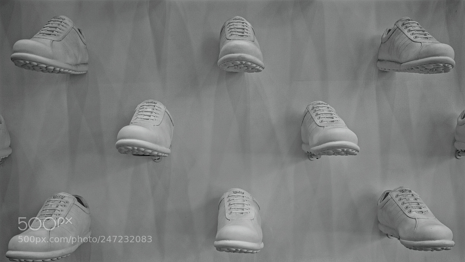 Panasonic Lumix DMC-G1 sample photo. On wall photography
