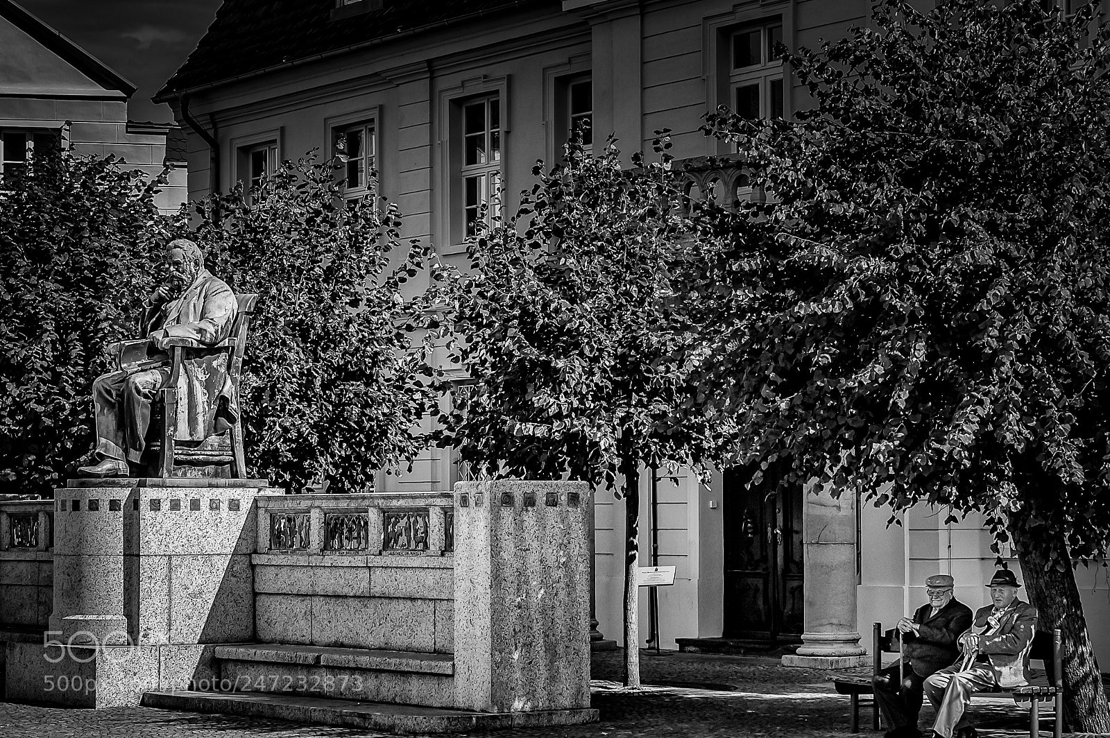 Nikon D70 sample photo. Fritz-reuter-denkmal in stavenhagen photography