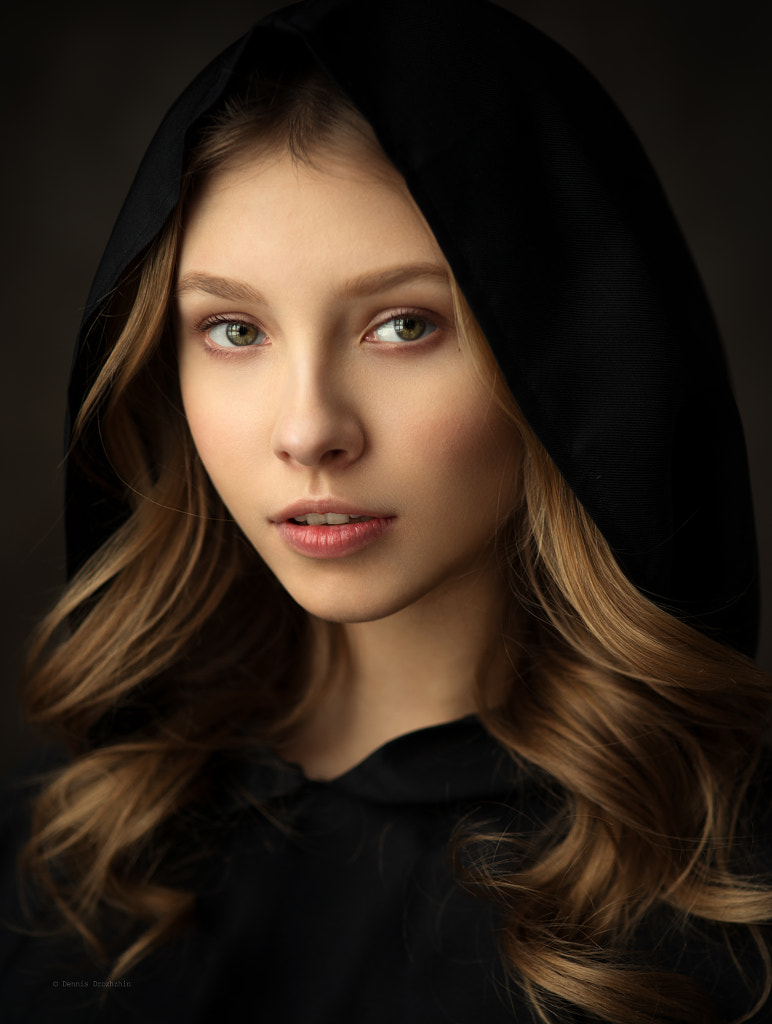 Alice by Dennis Drozhzhin / 500px