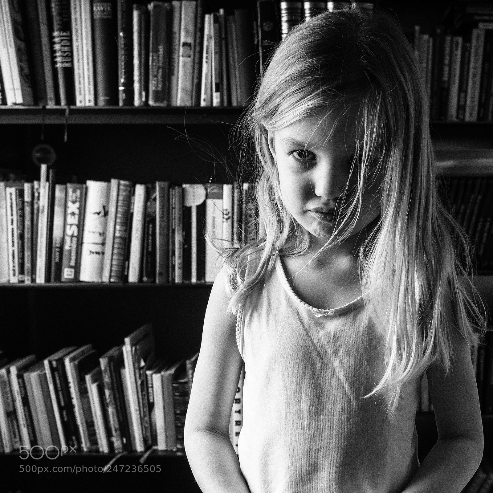 Sony a7 II sample photo. #infrontofbookshelves photography