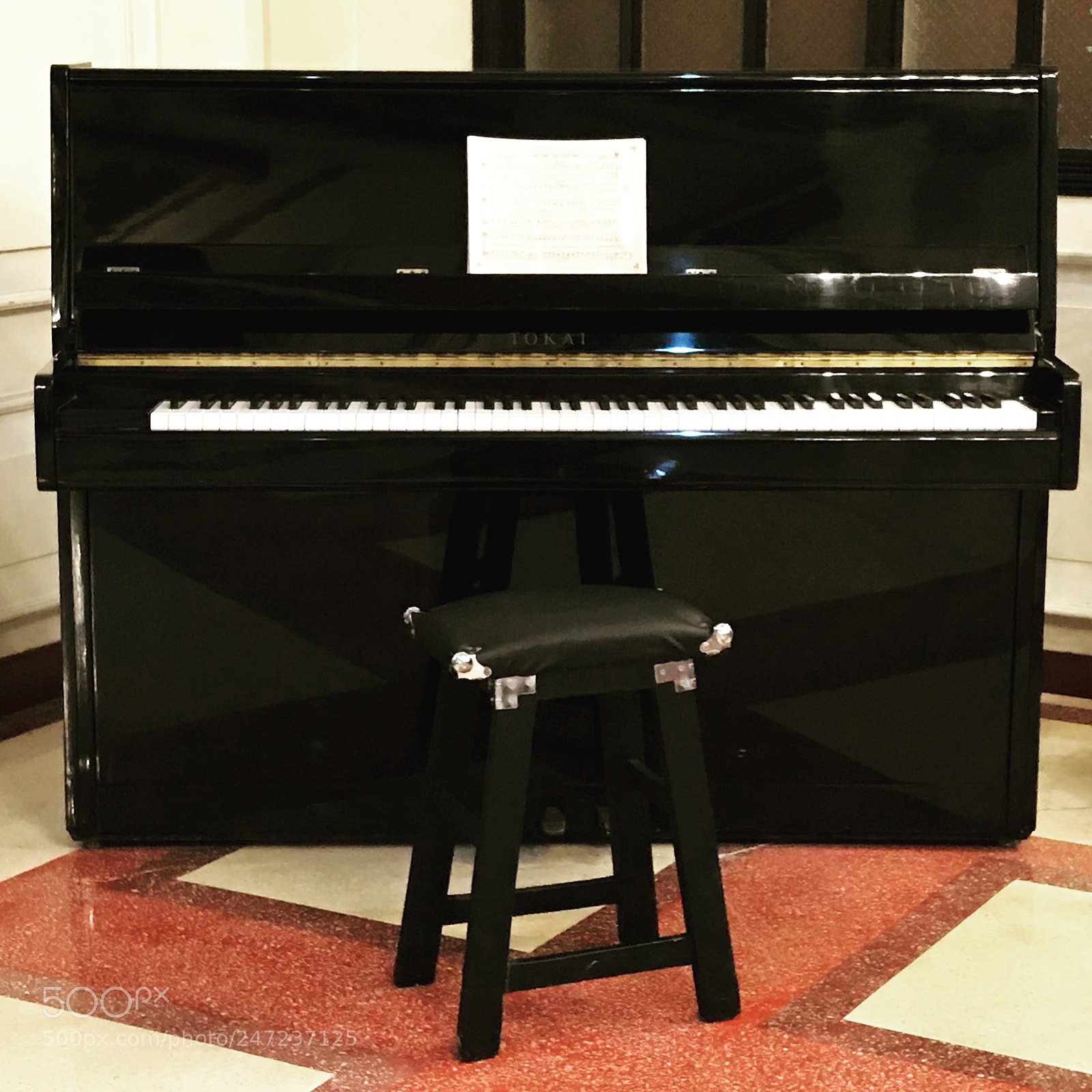Apple iPhone 7 Plus sample photo. Old piano photography
