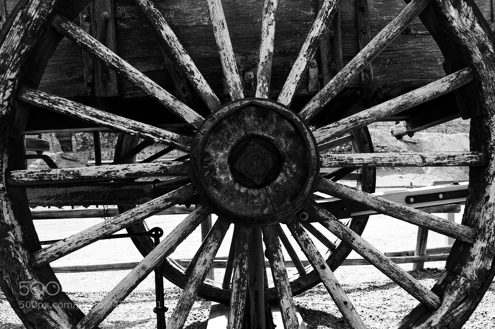 Canon EOS 80D sample photo. Death valley wagon wheel photography