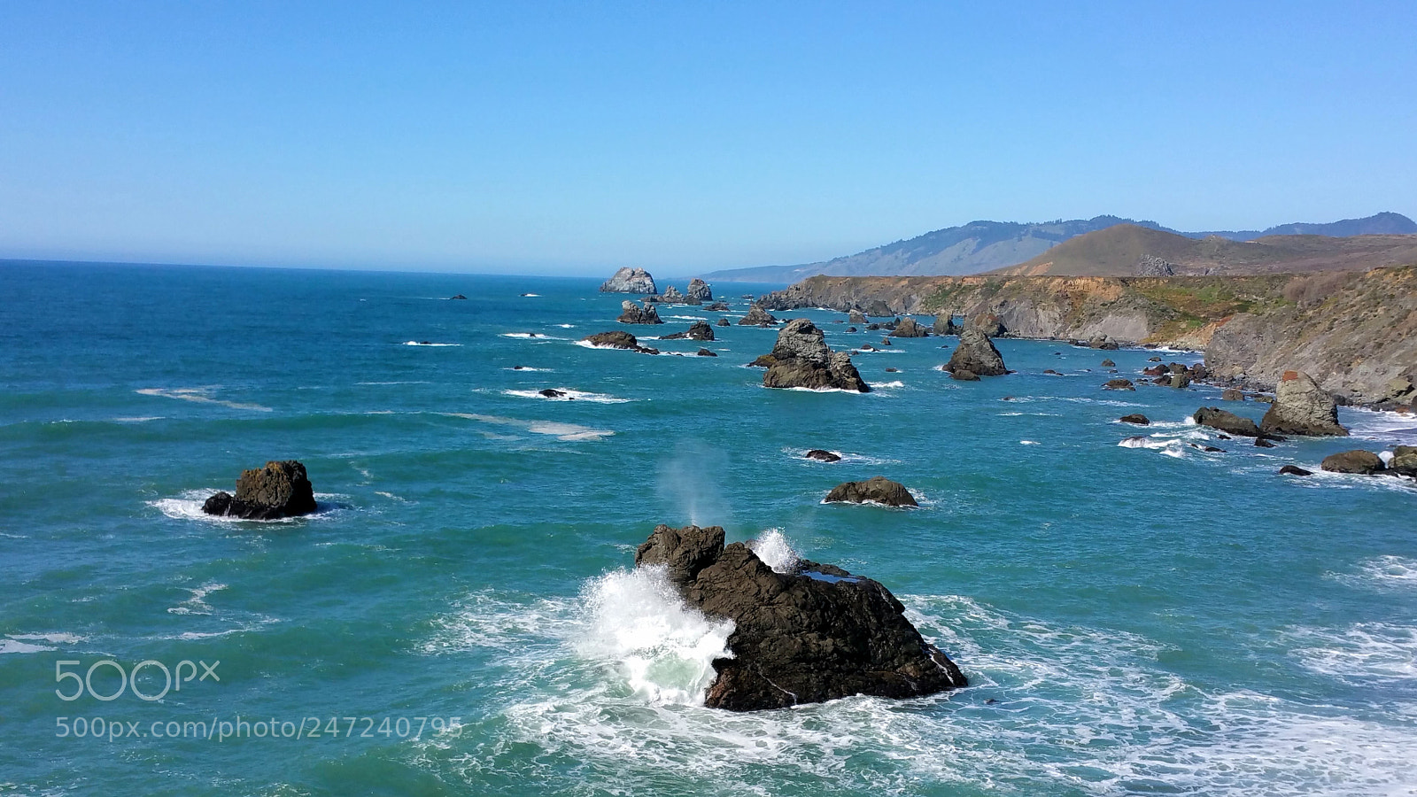 Samsung Galaxy Note4 sample photo. Rugged rocky coastline photography