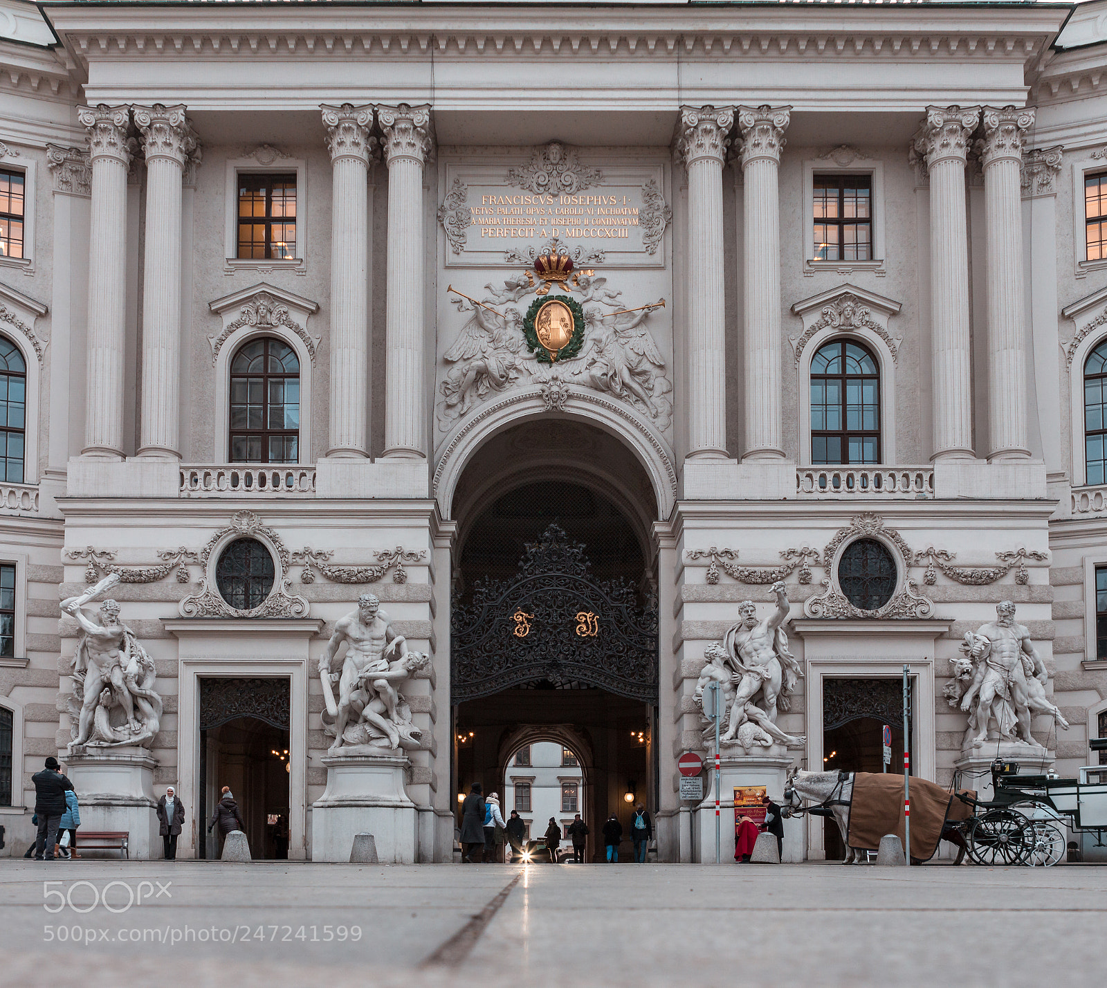 Canon EOS 700D (EOS Rebel T5i / EOS Kiss X7i) sample photo. Hofburg wien photography