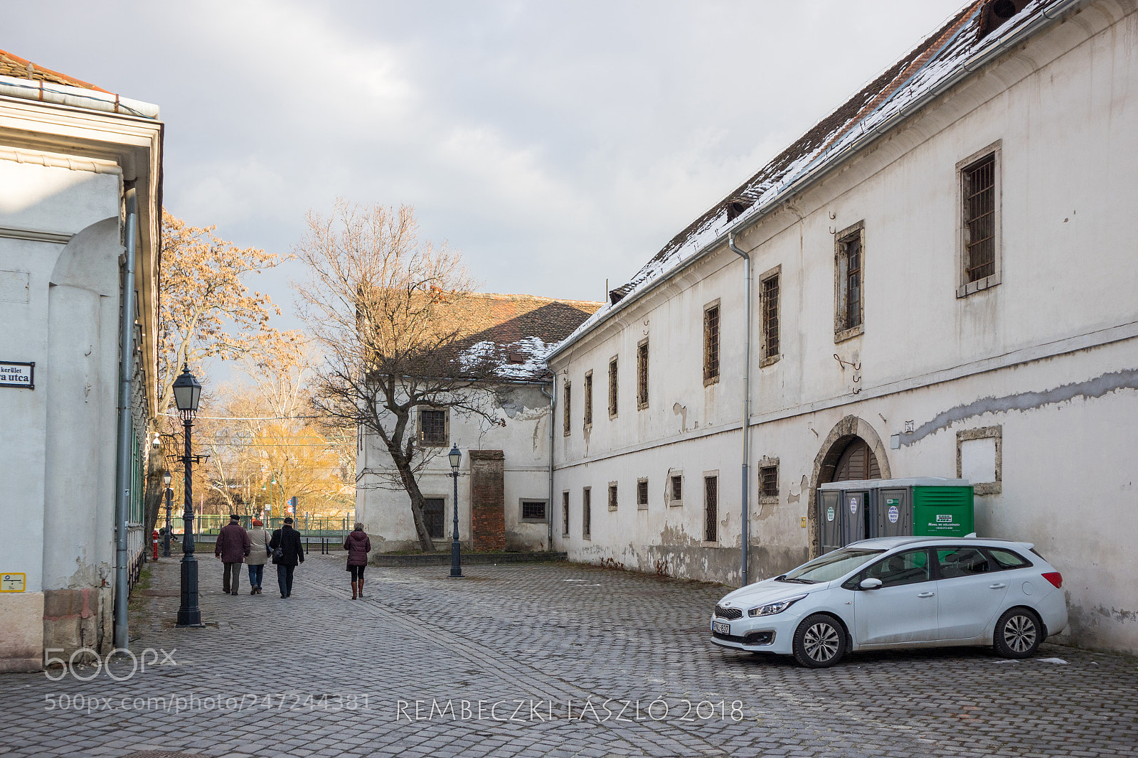 Canon EOS M10 sample photo. Walk on the cobblestones photography