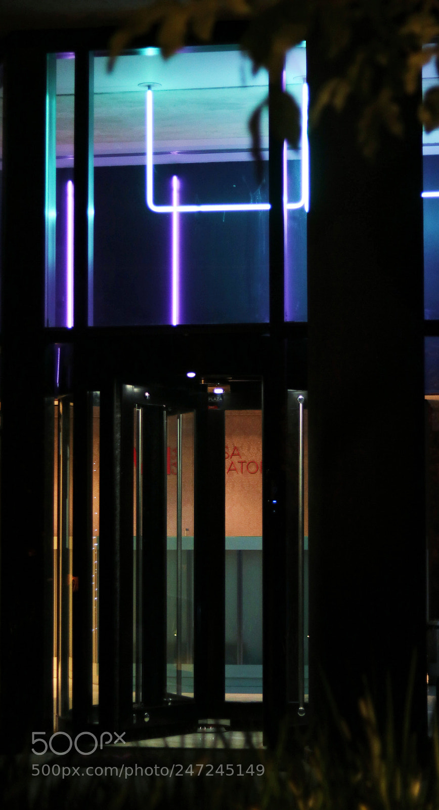 Canon EOS 750D (EOS Rebel T6i / EOS Kiss X8i) sample photo. Concept store photography