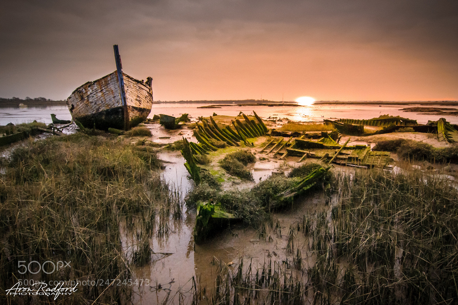 Nikon D5000 sample photo. Maldon boat wrecks photography