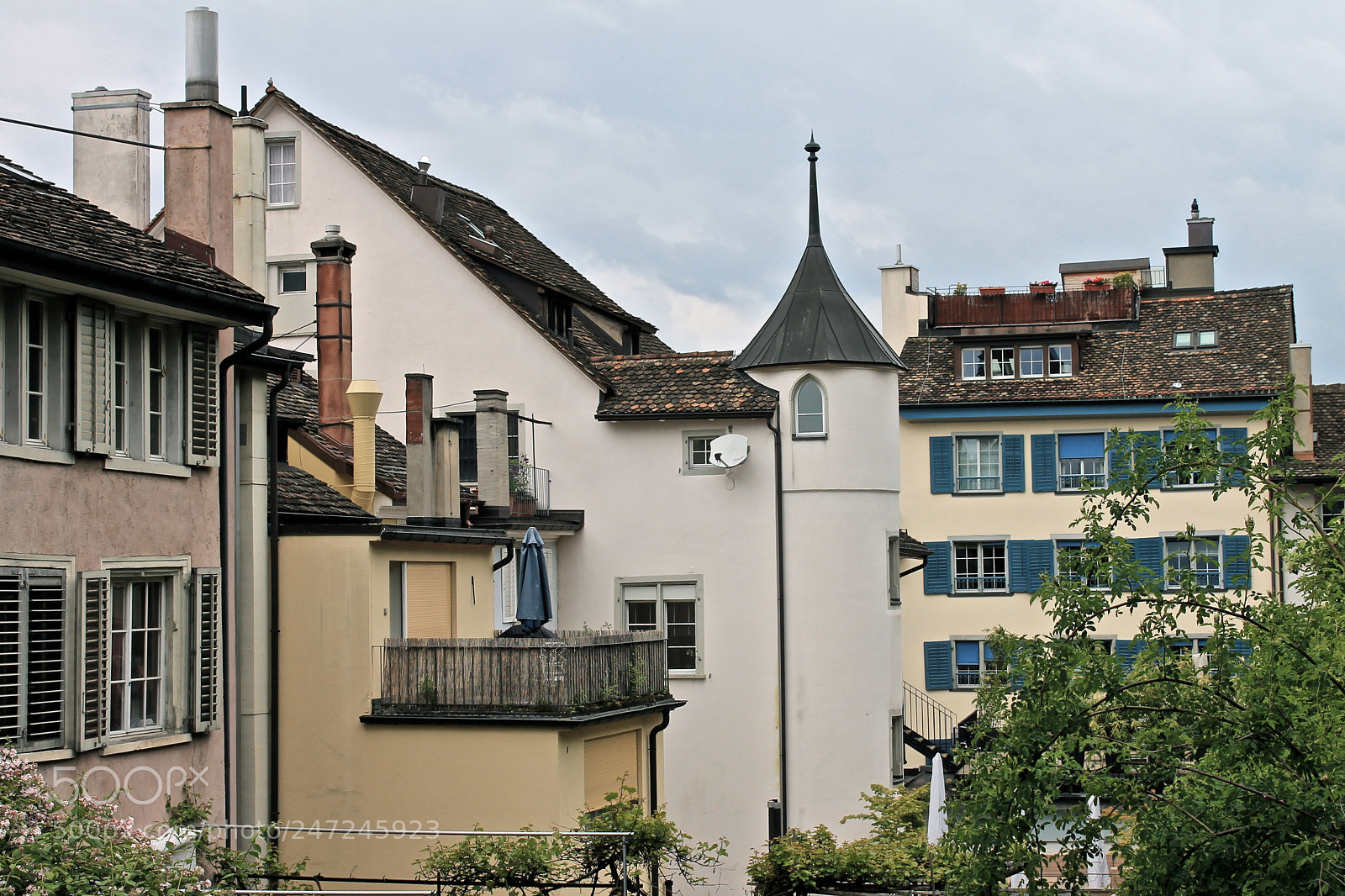 Canon EOS 1100D (EOS Rebel T3 / EOS Kiss X50) sample photo. Roofs photography