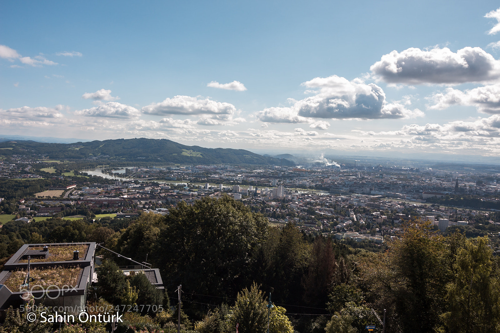 Canon EOS 700D (EOS Rebel T5i / EOS Kiss X7i) sample photo. Great view over linz photography