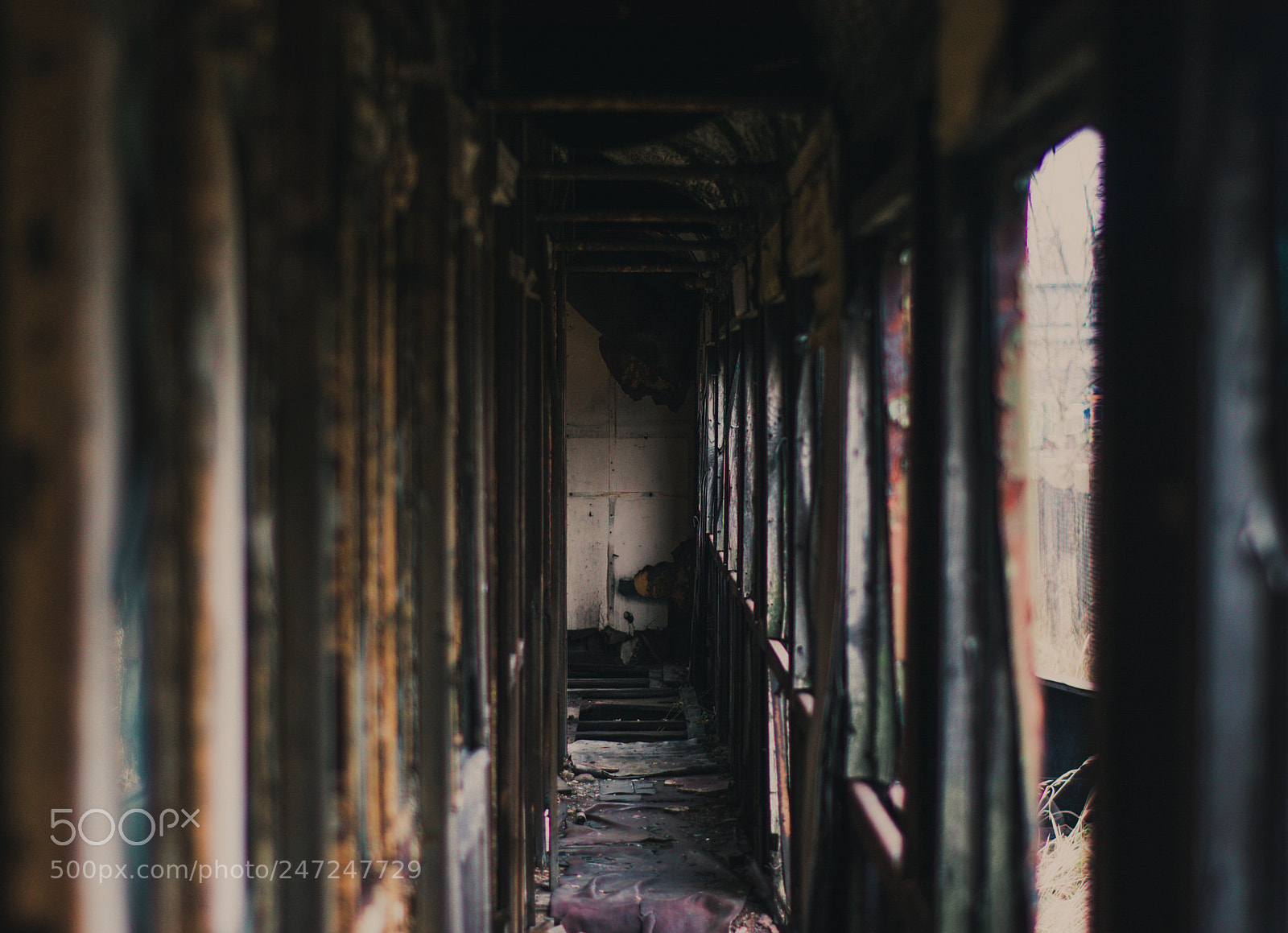Nikon D7100 sample photo. Abandoned compartment on a photography