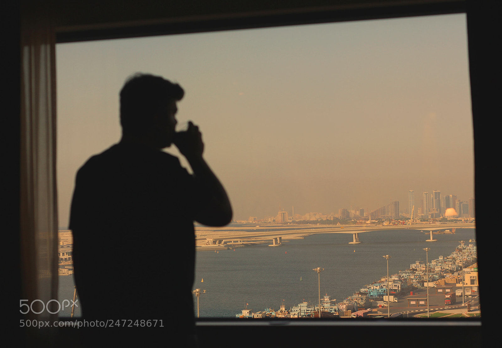 Canon EOS 700D (EOS Rebel T5i / EOS Kiss X7i) sample photo. A drink in dubai photography
