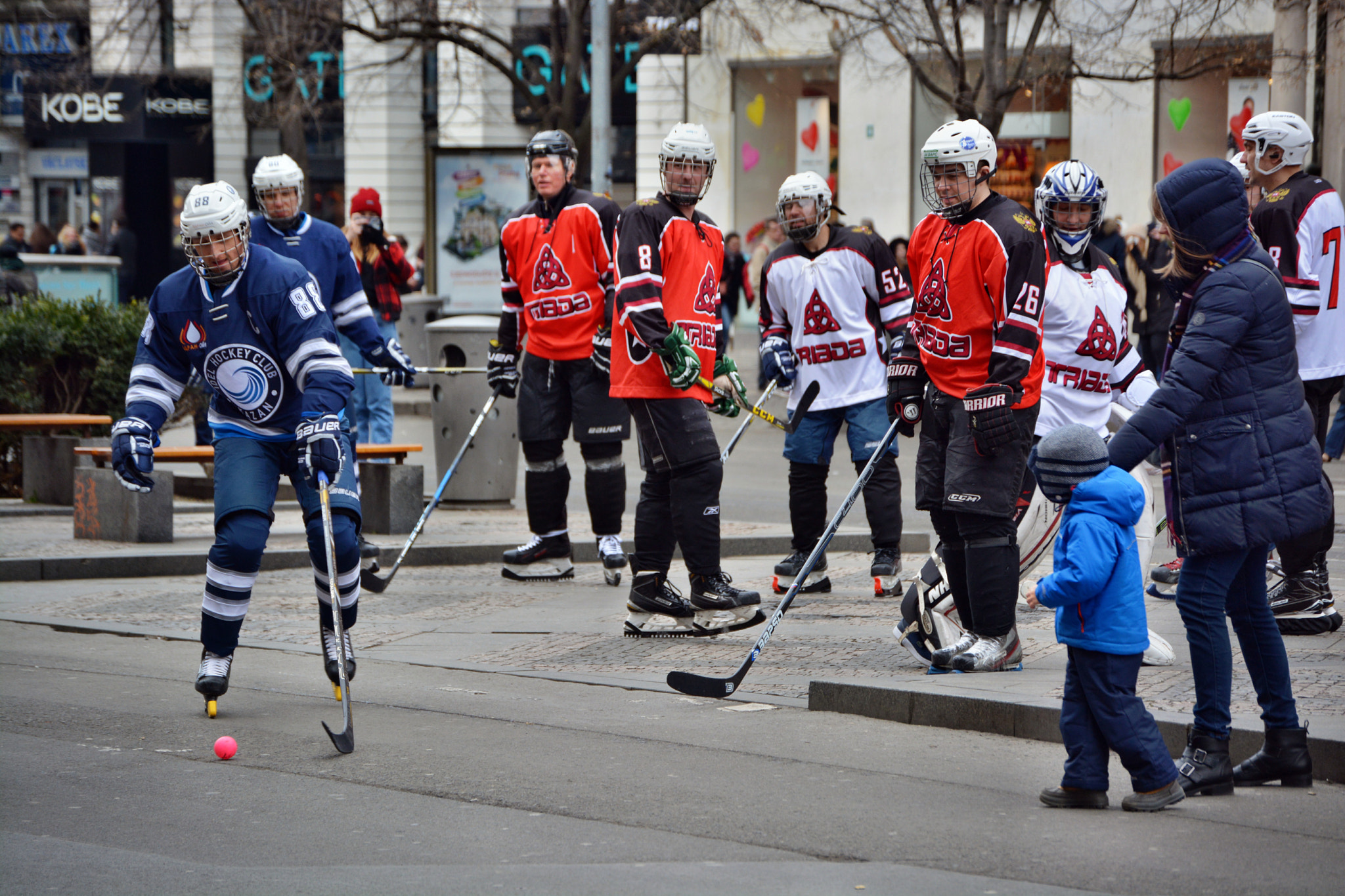 Nikon D5200 sample photo. Hockey auf dem wenzelsplatz photography