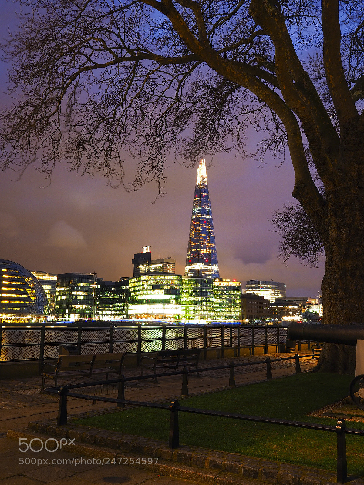 Olympus OM-D E-M1 sample photo. Southwark lights photography