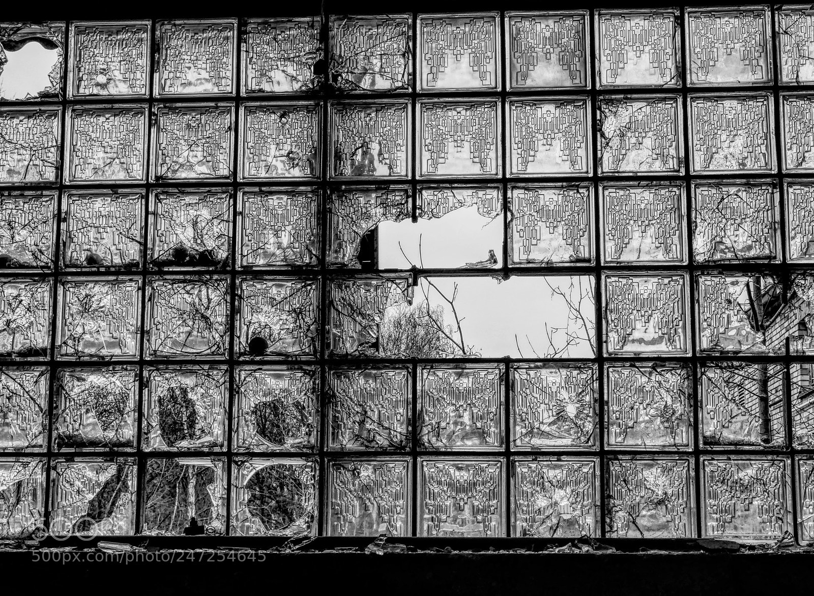 Panasonic DMC-G70 sample photo. Lostplace abandoned window photography