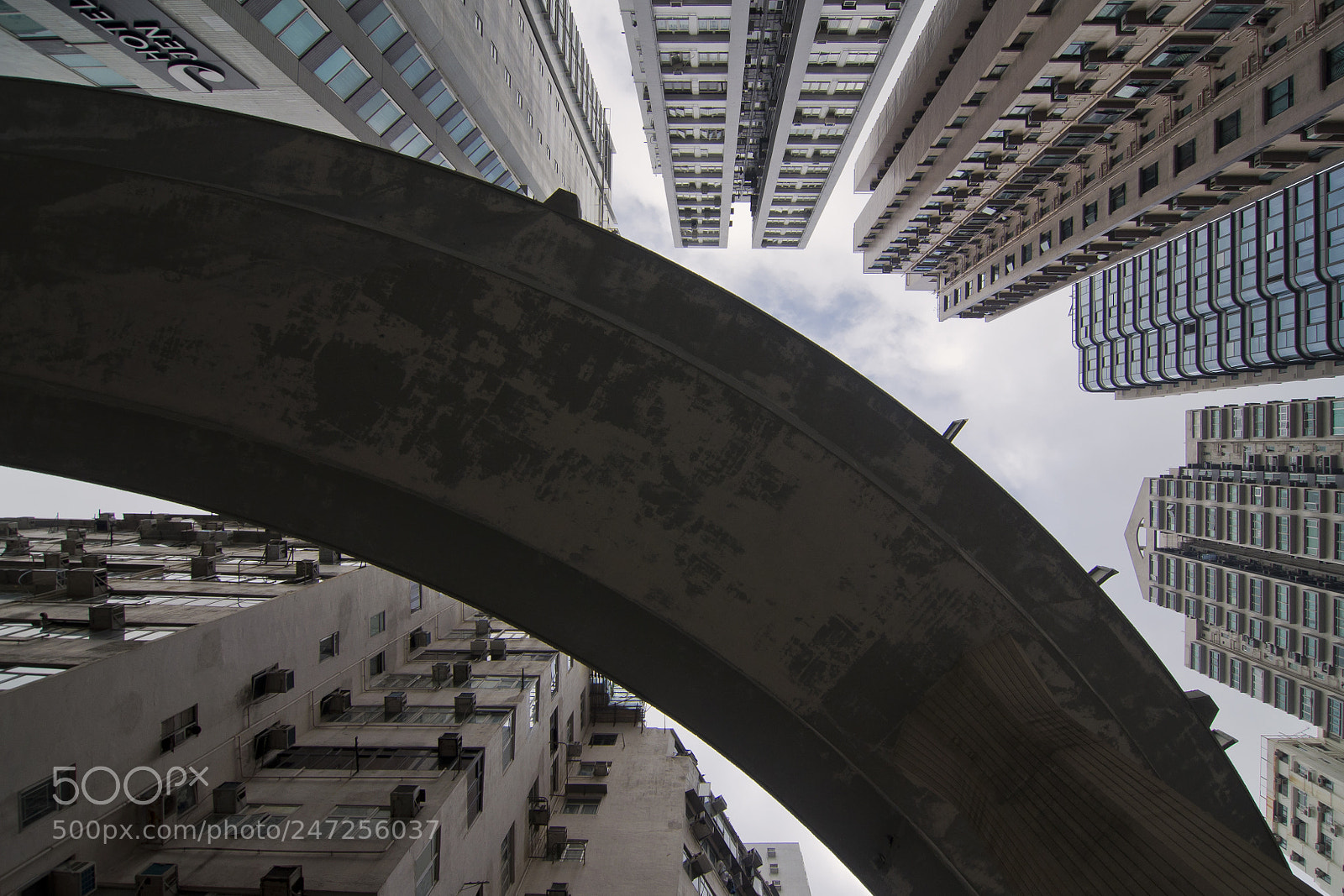 Nikon D90 sample photo. Look up photography