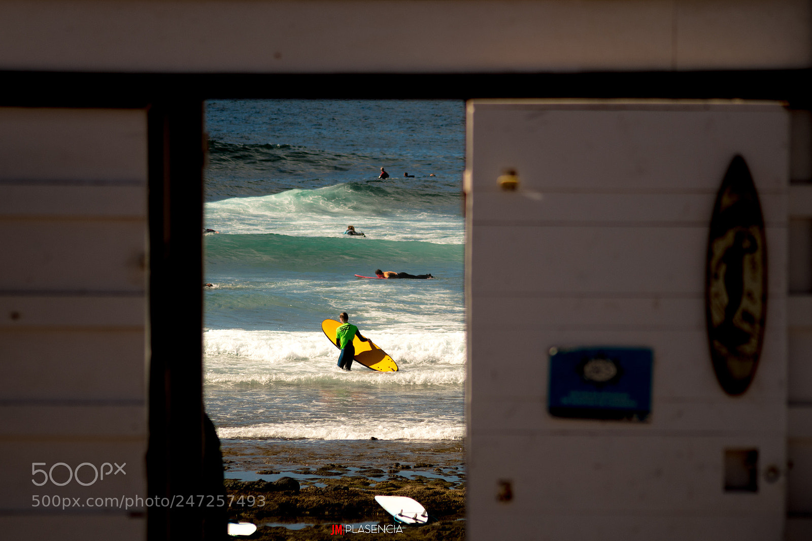 Nikon D7500 sample photo. Surfing through the door photography